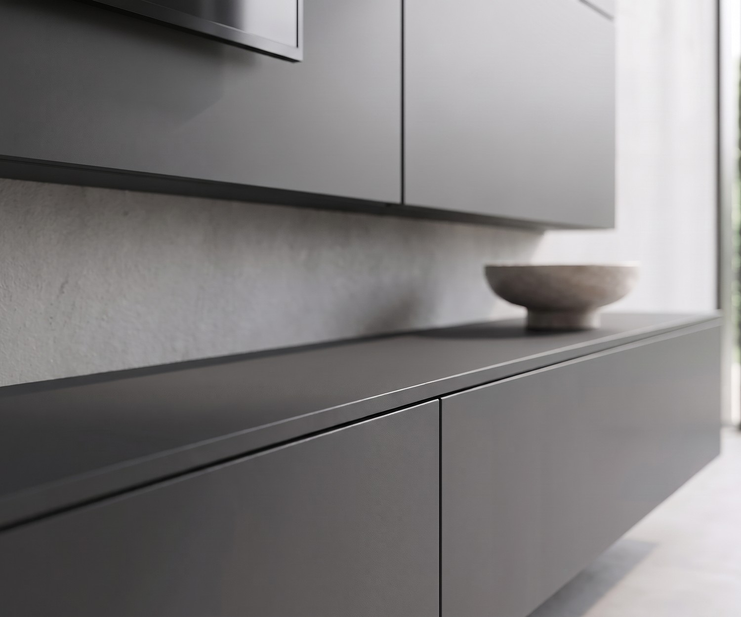 Livitalia Wohnwand C102: Hängendes Lowboard in Mattgrau für das Wohnzimmer im modernen minimalistischen Stil.