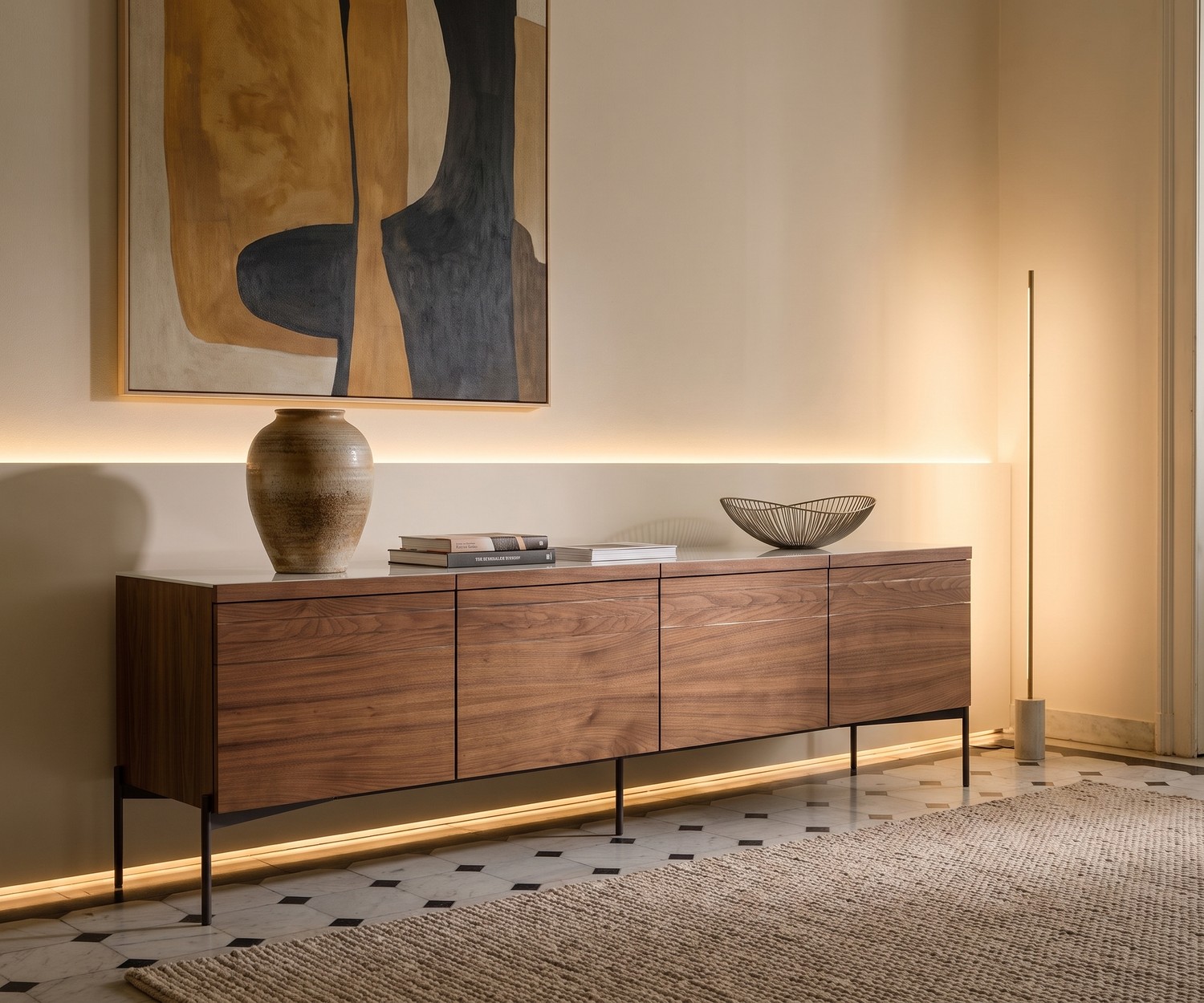 al2 o-rizon 003 Design Sideboard aus Holz al2 o-rizon 003 Sideboard für das Wohnzimmer aus Holz mit 4 Türen, vor Wand mit LED-Beleuchtung im modernen Stil.