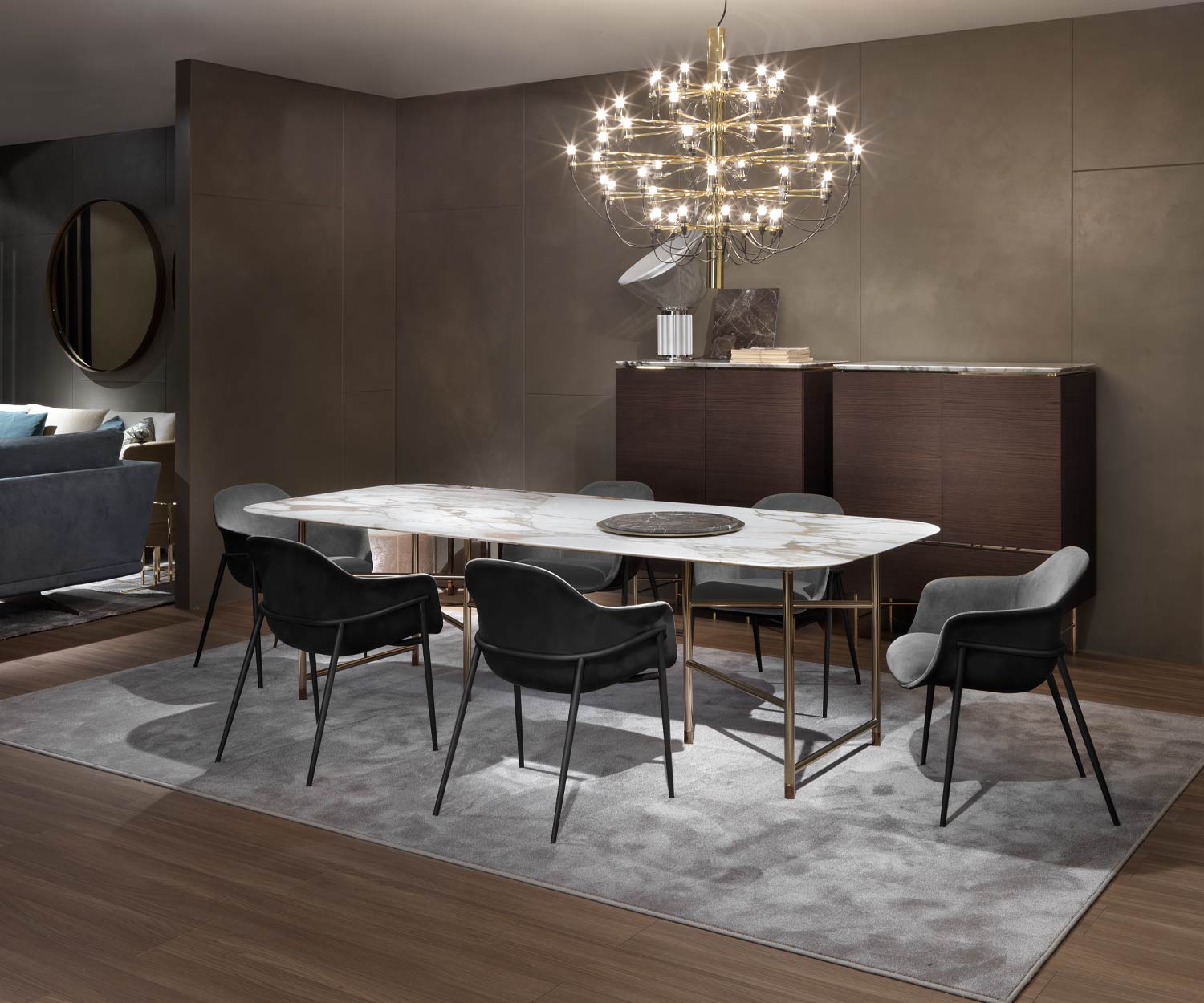 Gepolsterter Chia Stuhl von Marelli im Esszimmer Gepolsterter Chia Stuhl von Marelli im Esszimmer