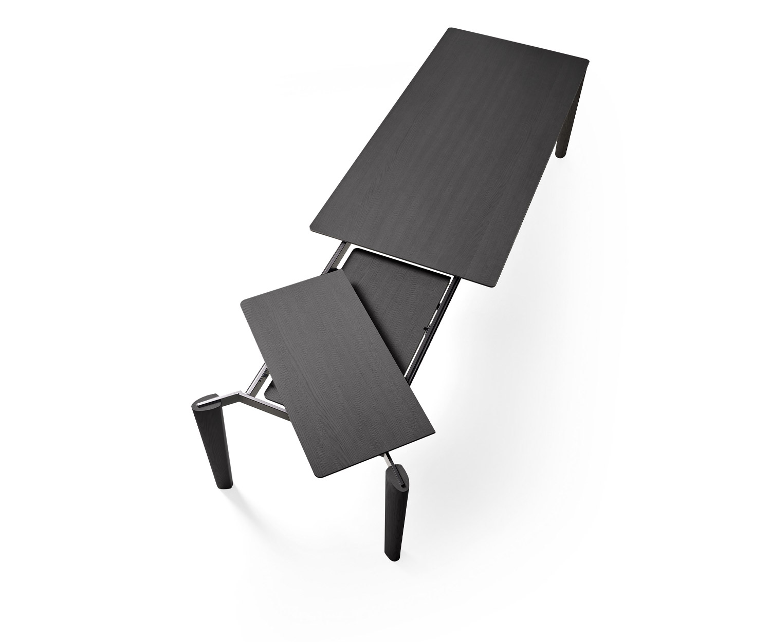 Verlängerbarer Rahmen Esszimmertisch Desco von Livitalia mit Blick auf erste Platte beim Aufbau Verlängerbarer Rahmen Esszimmertisch Desco von Livitalia mit Blick auf erste Platte beim Aufbau