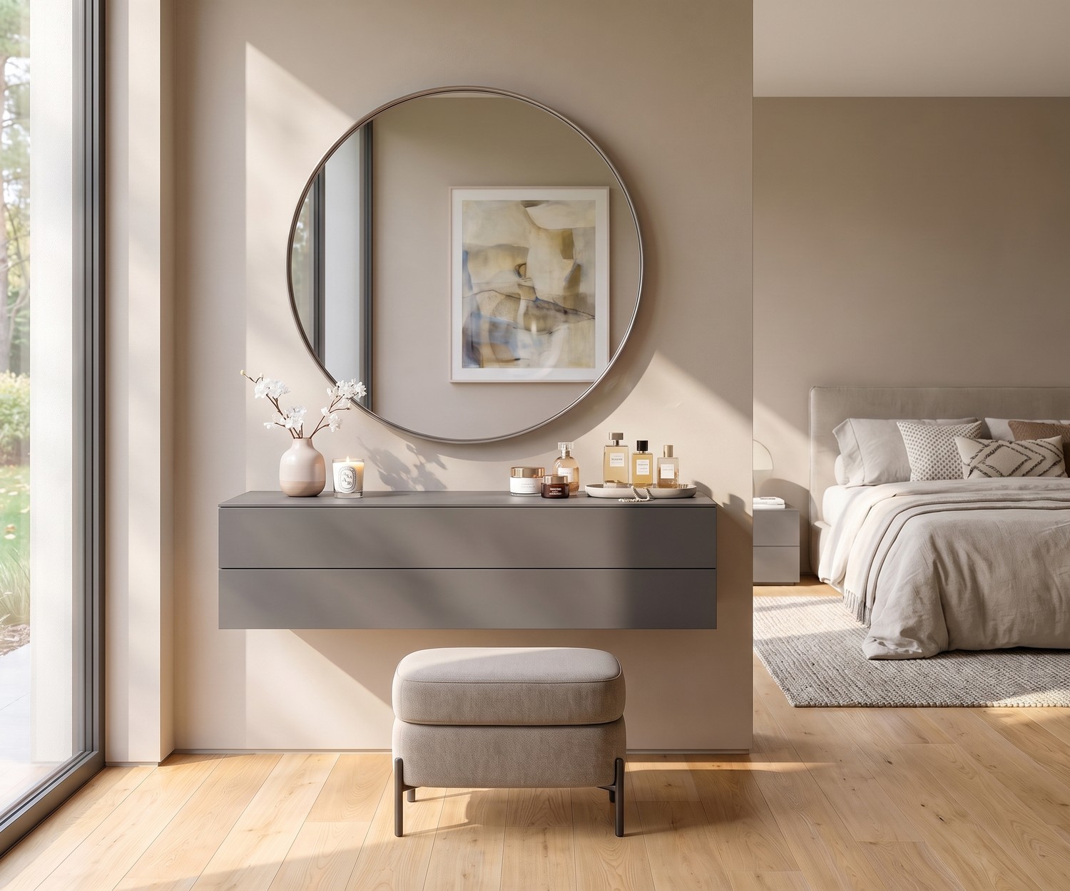 Novamobili Hängekommode Easy mit 2 Schubladen Hängekommode Easy von Novamobili mit 2 Schubladen im modernen Schlafzimmer, grau lackiert mit großem Wandspiegel und Hocker.