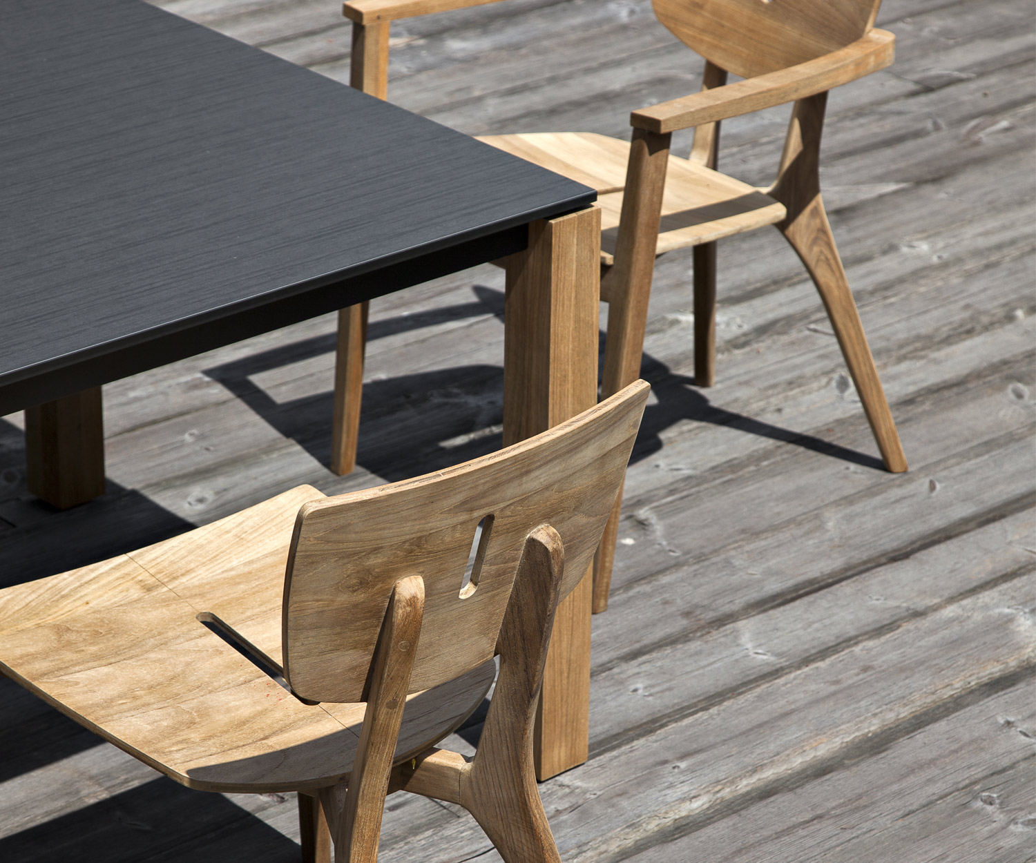 Oasiq Machar Design Gartentisch Teak mit Stühlen Copenhagen und Diuna Oasiq Machar Design Gartentisch Teak mit Stühlen Copenhagen und Diuna