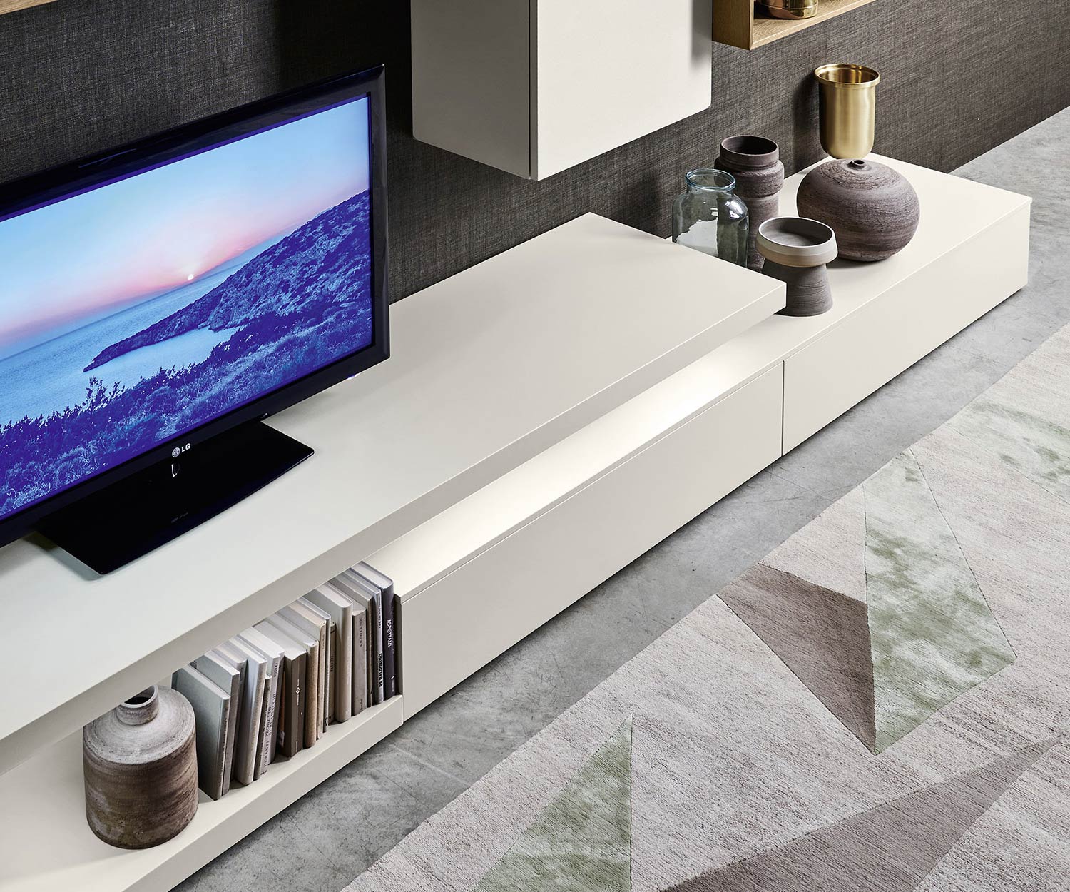Hochwertige Livitalia Designer Wohnwand C22 mit beleuchtetem TV Design Lowboard Hochwertige Livitalia Designer Wohnwand C22 mit beleuchtetem TV Design Lowboard