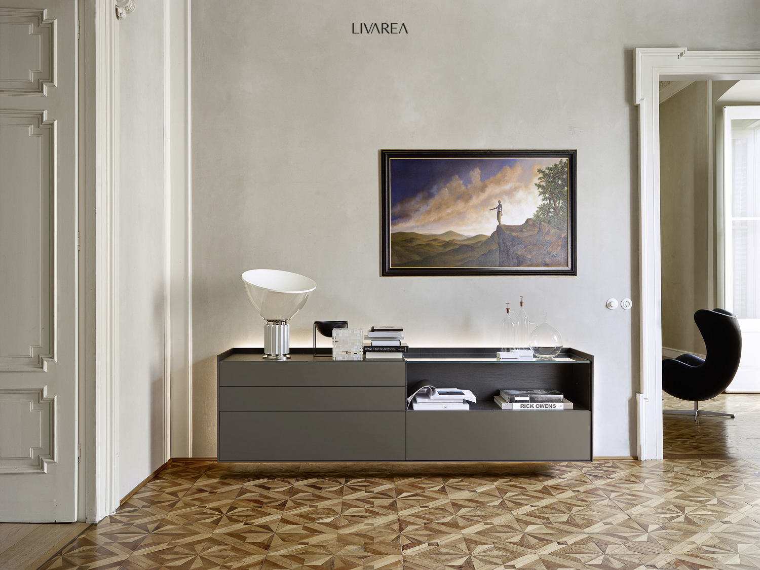 Hochwertiges Sideboard hängend mit Schubladen und offenem Fach Hochwertiges Sideboard hängend mit Schubladen und offenem Fach