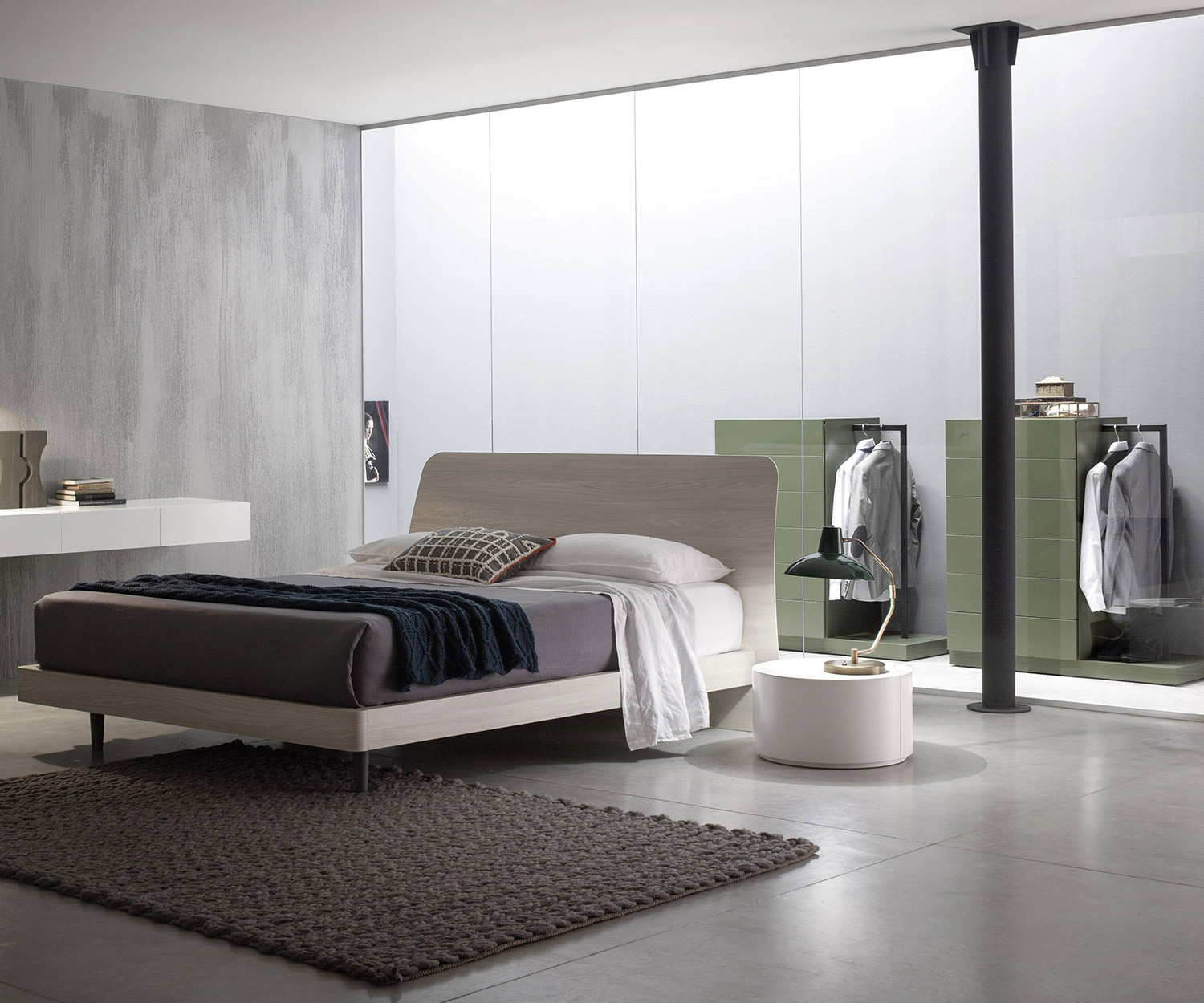 Novamobili Hochkommode Easy 6 mit Garderobe waldgrün matt und Bett Sheet Novamobili Hochkommode Easy 6 mit Garderobe waldgrün matt und Bett Sheet