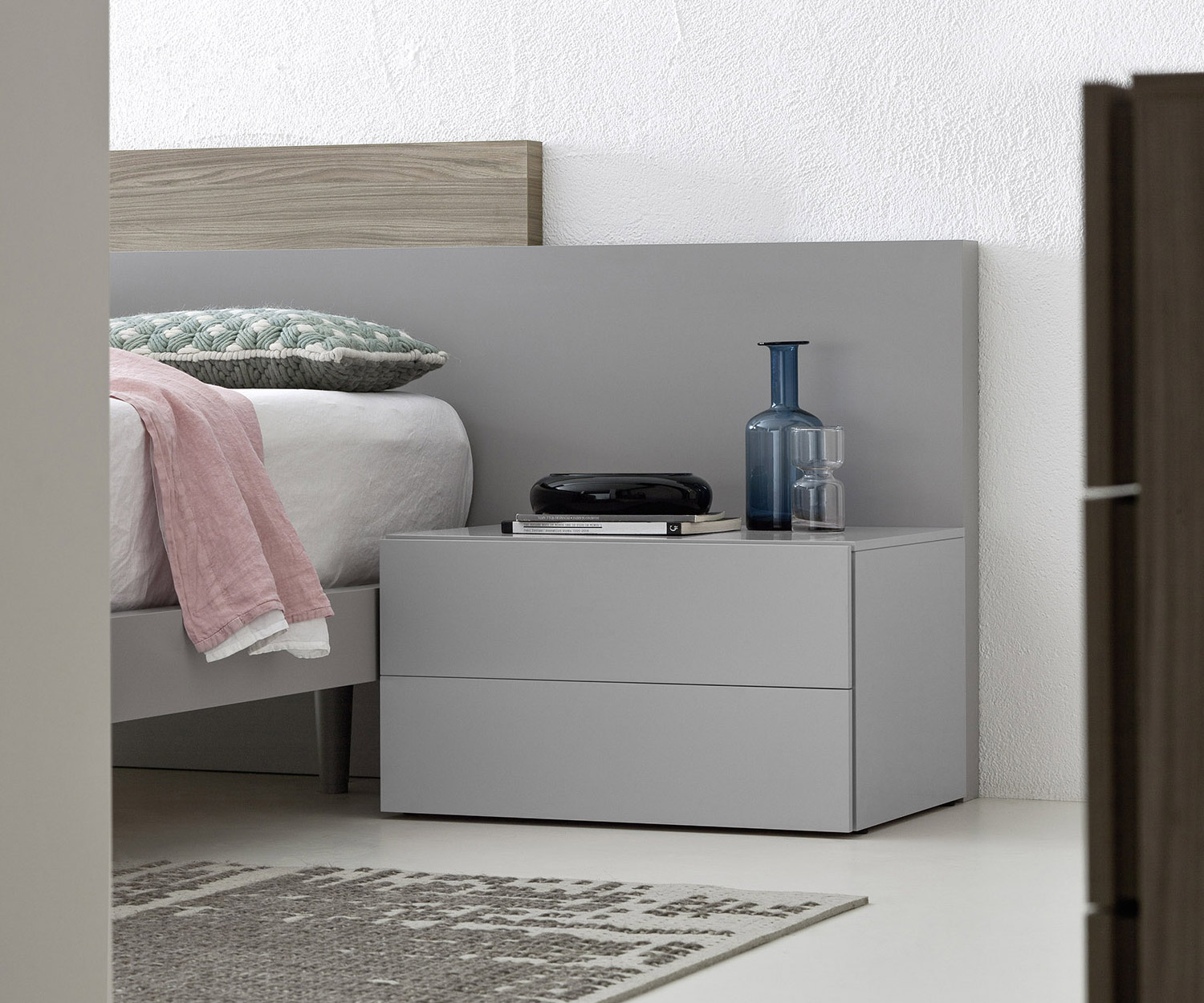 Novamobili Nachttisch Easy 2 Schubladen hellgrau Matt Novamobili Nachttisch Easy 2 Schubladen hellgrau Matt
