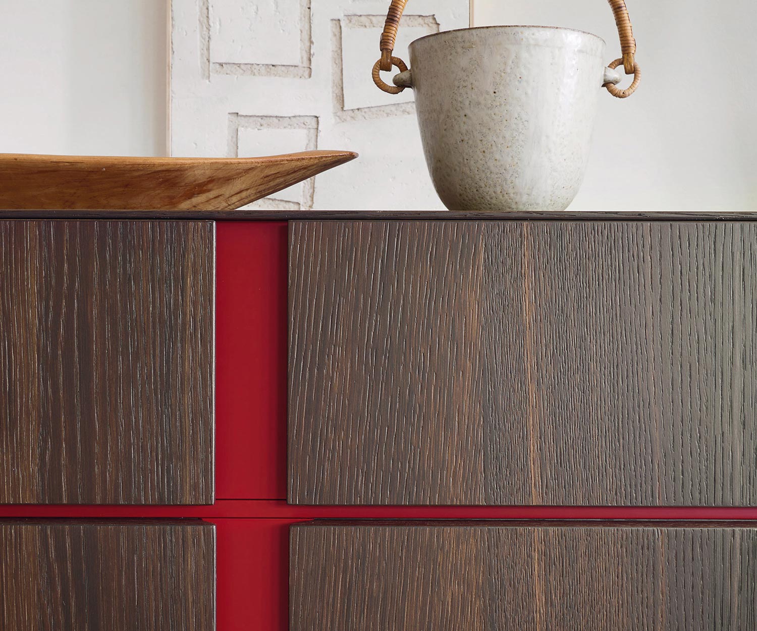 Modernes Livitalia Abaco Design Sideboard im Detail Griffkerbe Rot Modernes Livitalia Abaco Design Sideboard im Detail Griffkerbe Rot