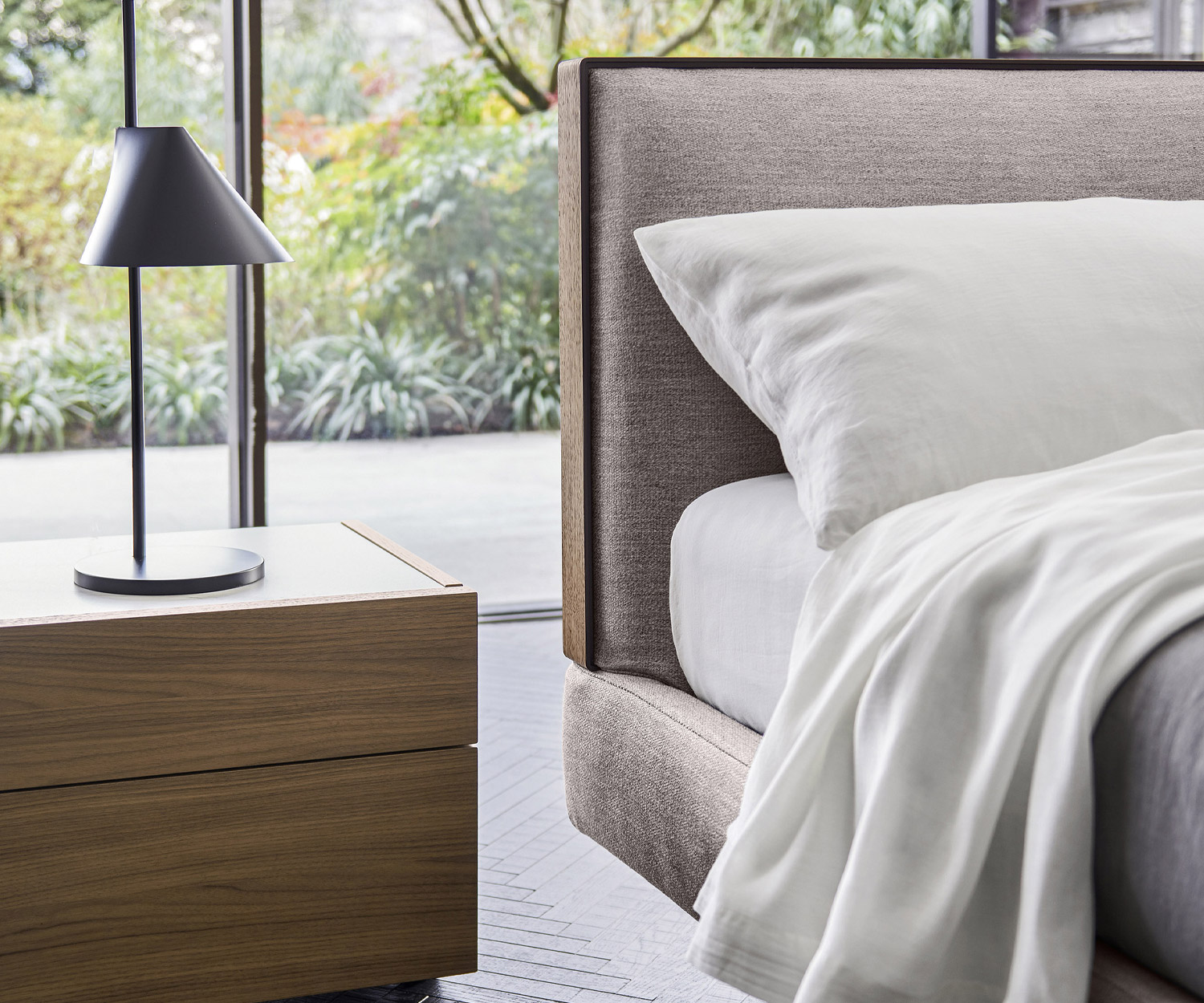 Bequemes Livitalia Design Bett Decor Rahmen mit grauem Bezug Bequemes Livitalia Design Bett Decor Rahmen mit grauem Bezug