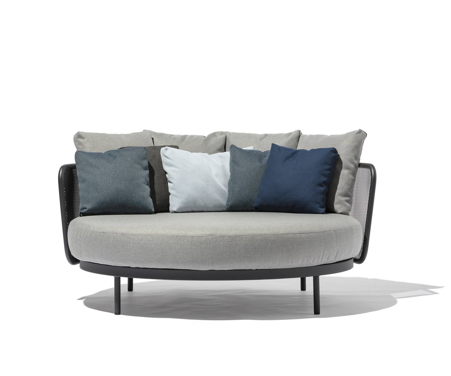 Todus Baza Design Lounge Daybed Round mit Kissenset Todus Baza Design Lounge Daybed Round mit Kissenset