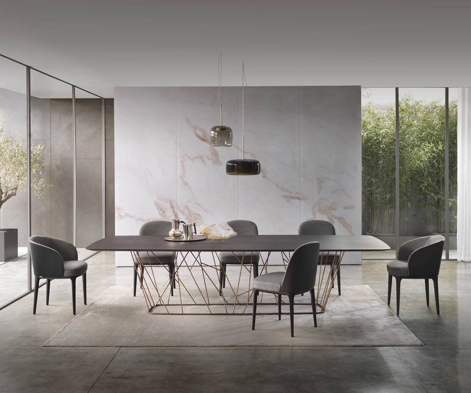 Hochwertiger Design Lehnstuhl Paris von Marelli am Konferenztisch Hochwertiger Design Lehnstuhl Paris von Marelli am Konferenztisch