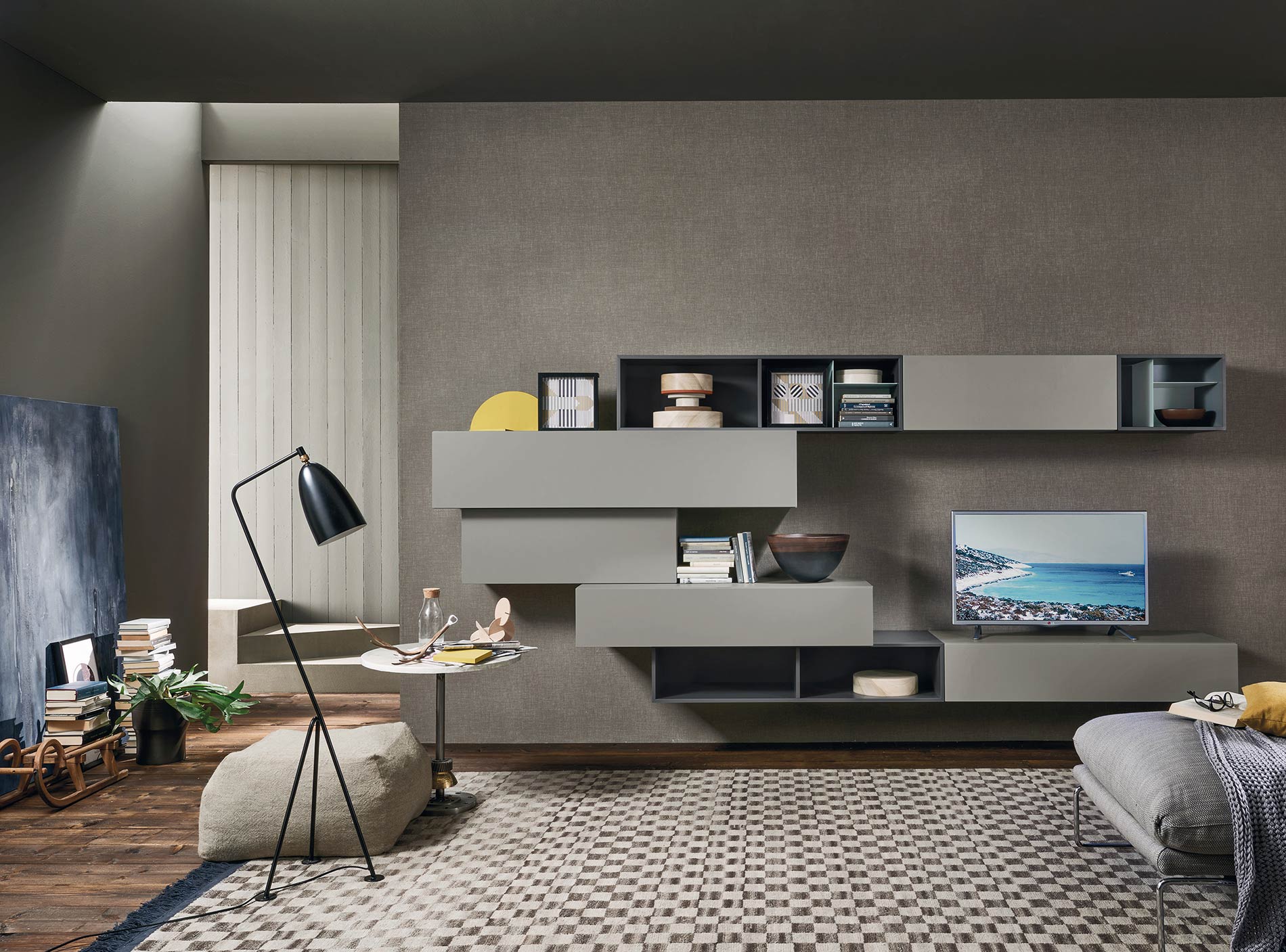 Wohnwand schwebend mit Hängeschränken Wohnwand schwebend mit Hängeschränken