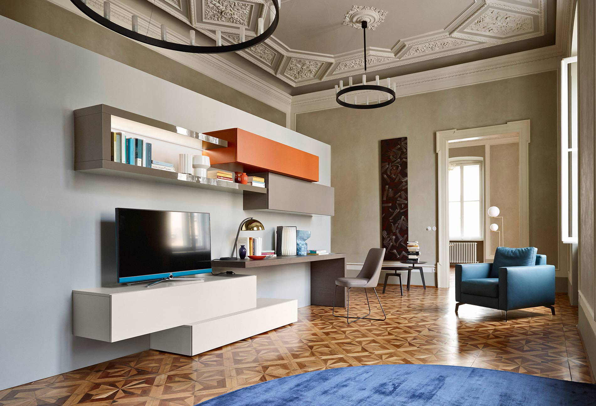 Moderne Wohnwand mit Schreibtisch Moderne Wohnwand mit Schreibtisch