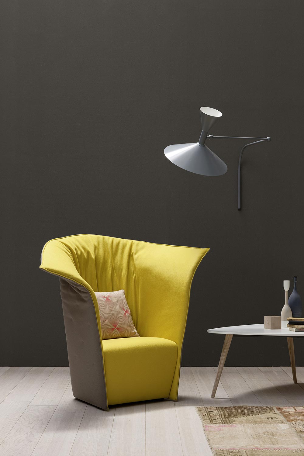 Gelber Lounge Sessel