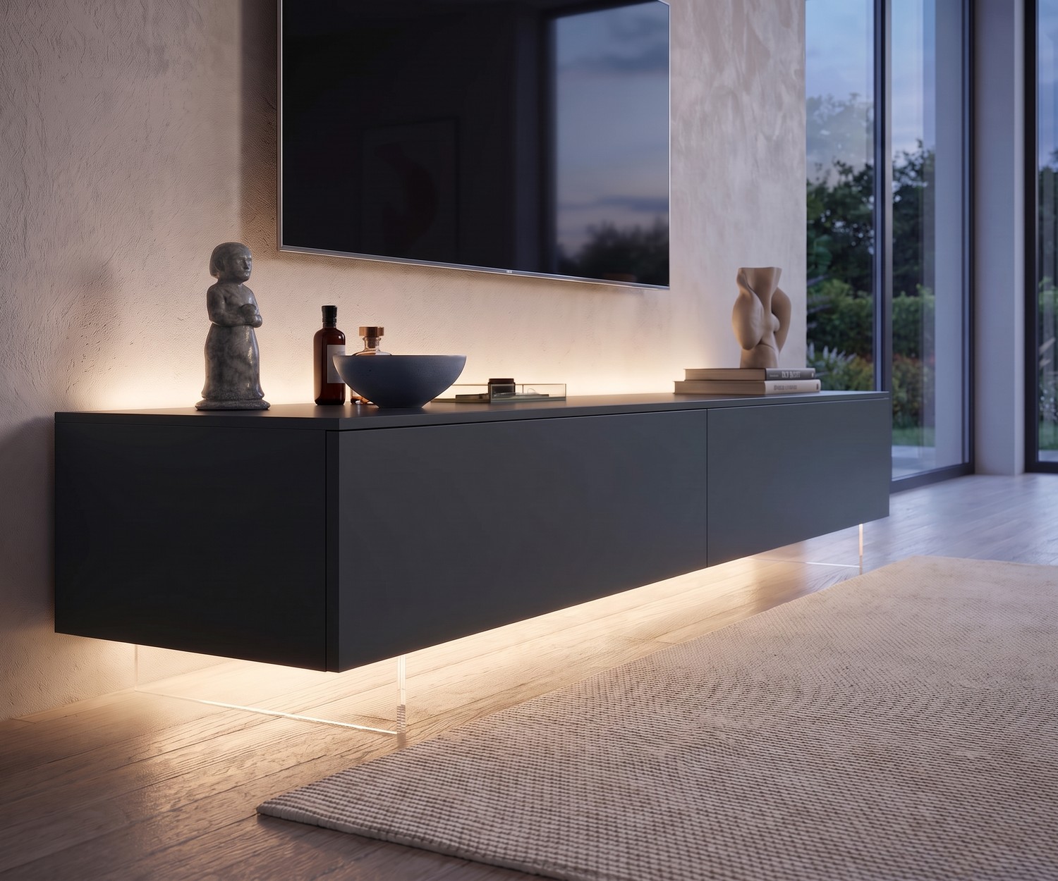 Transparenter TV Lowboard Sockel Livitalia für schwebende Optik im modernen Wohnzimmer unter grauem TV-Board.