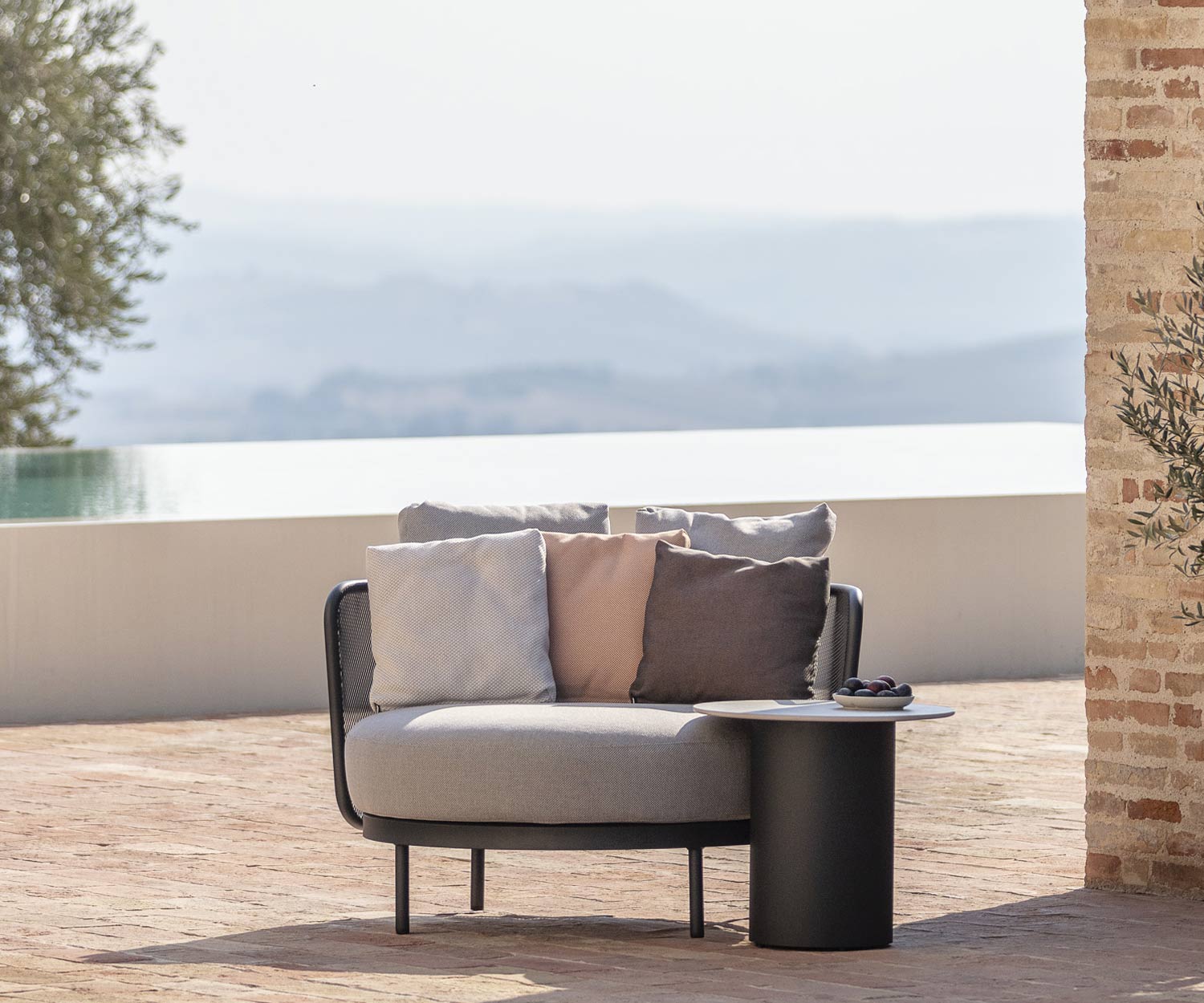 Todus Branta Garten Tisch zusammen mit Baza Round Lounge Freizeitsessel