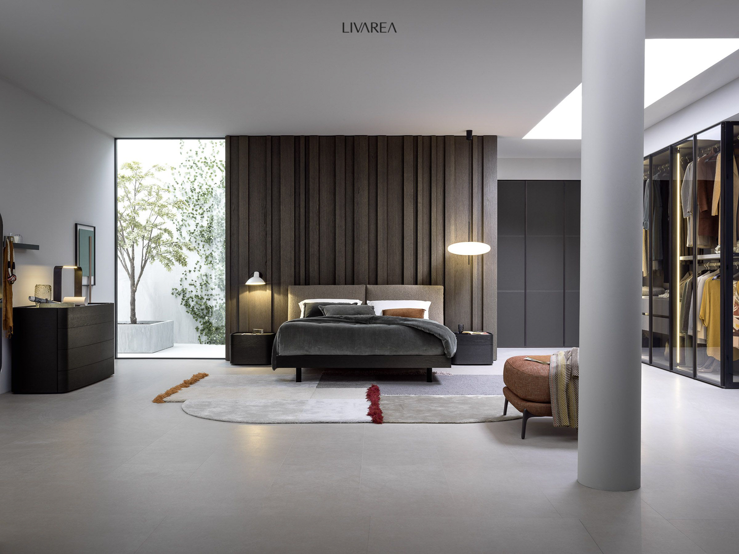 Schönes Design Schlafzimmer mit zentralem Polsterbett und 2 Nachttischen Schönes Design Schlafzimmer mit zentralem Polsterbett und 2 Nachttischen