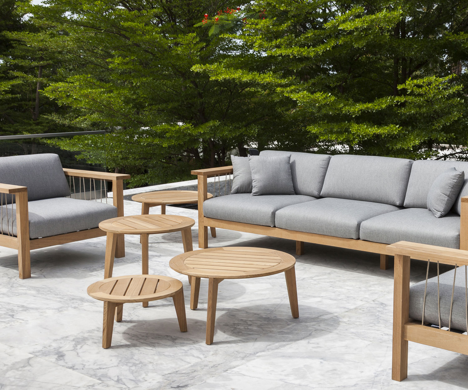 Oasiq Attol Teak Beistelltisch Oasiq Attol Teak Beistelltisch