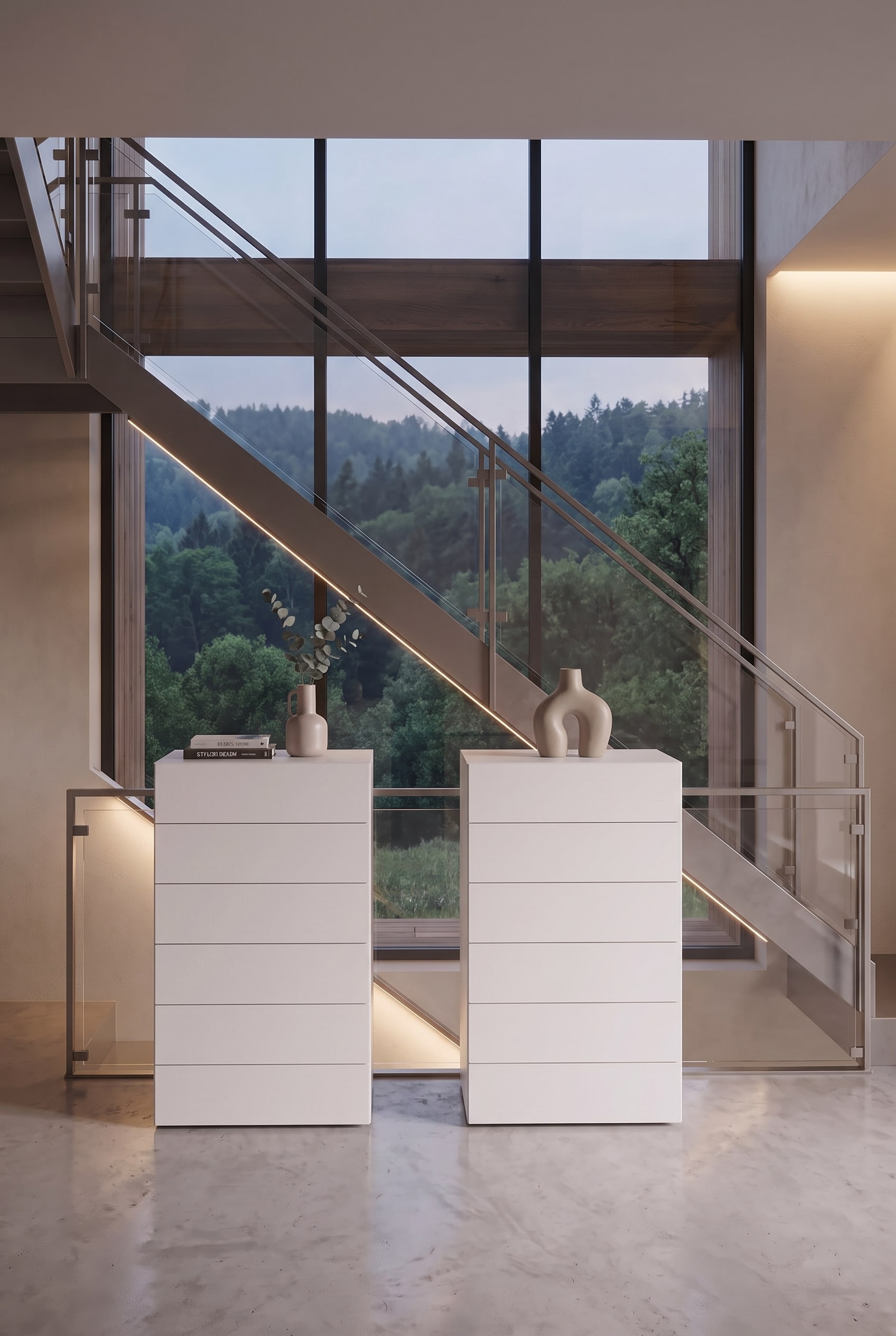 Frontale Ansicht zweier weißer Hochkommoden im modernen Treppenhaus vor einem großen Panoramafenster.