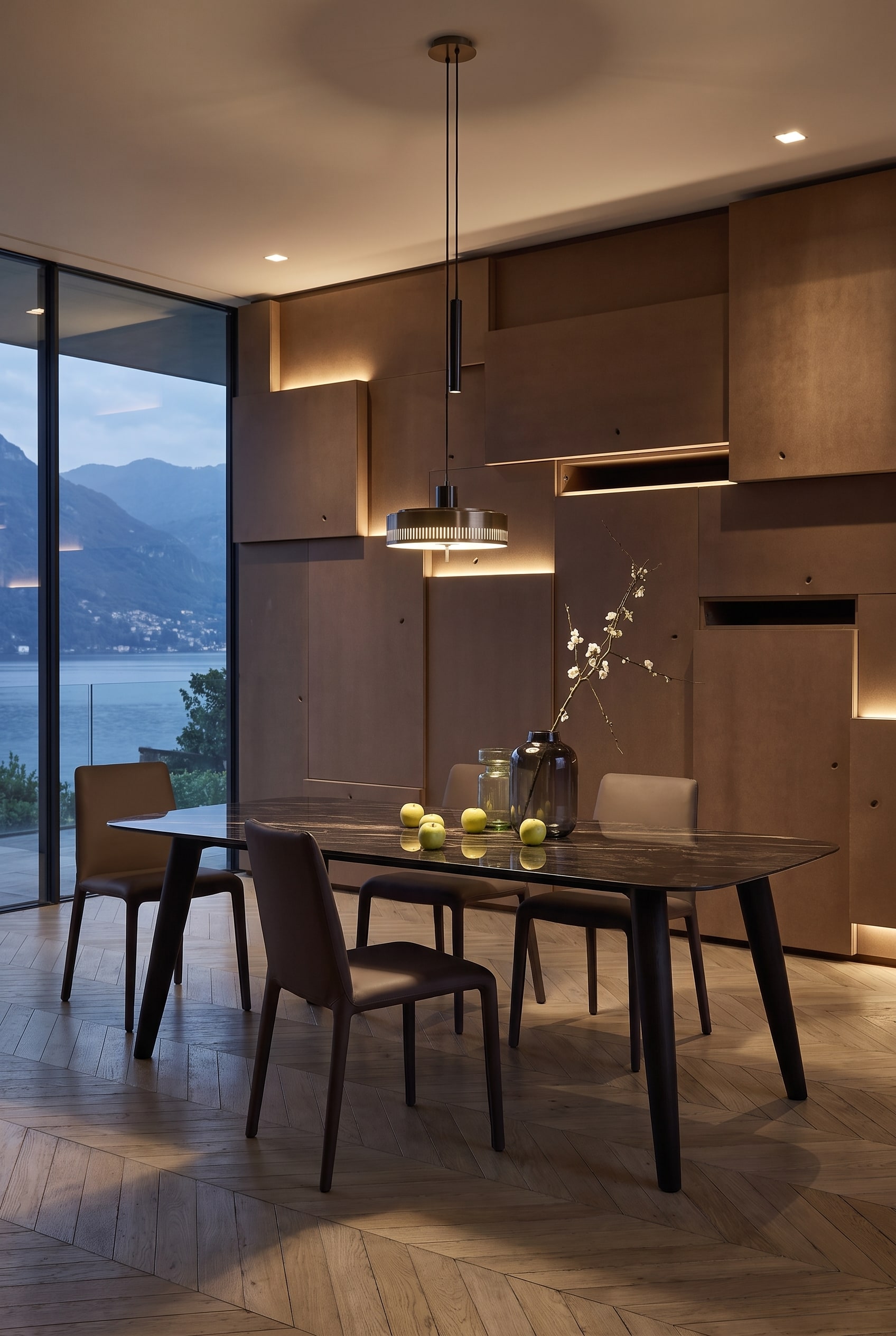 Esszimmer runder Tisch modern