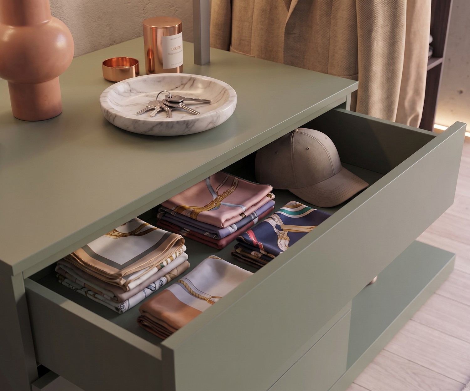 Flurkommode Easy 4 mit Garderobe von Novamobili in Grün, geöffnete Schublade für Accessoires im italienischen Design.