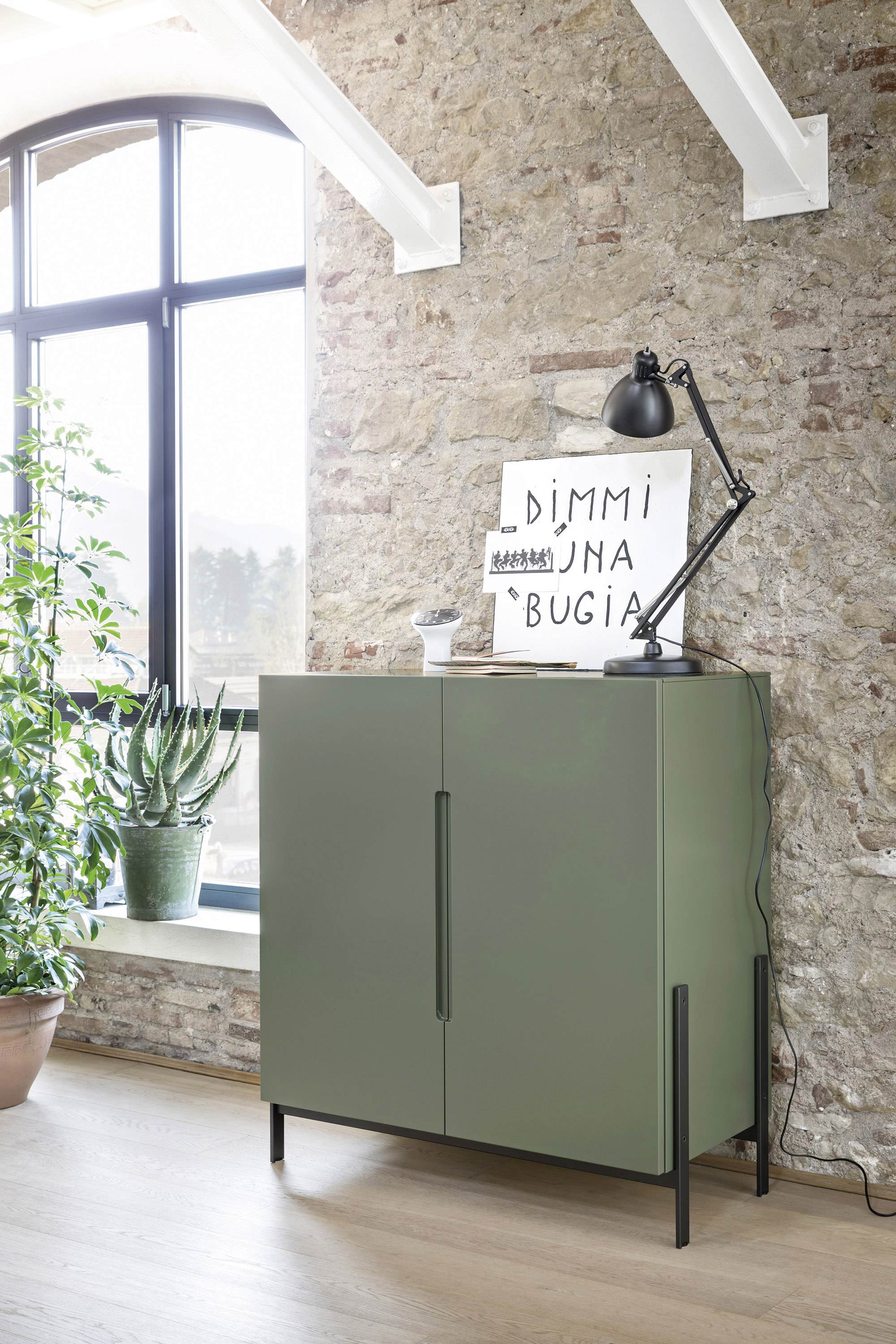 Grünes Design Highboard