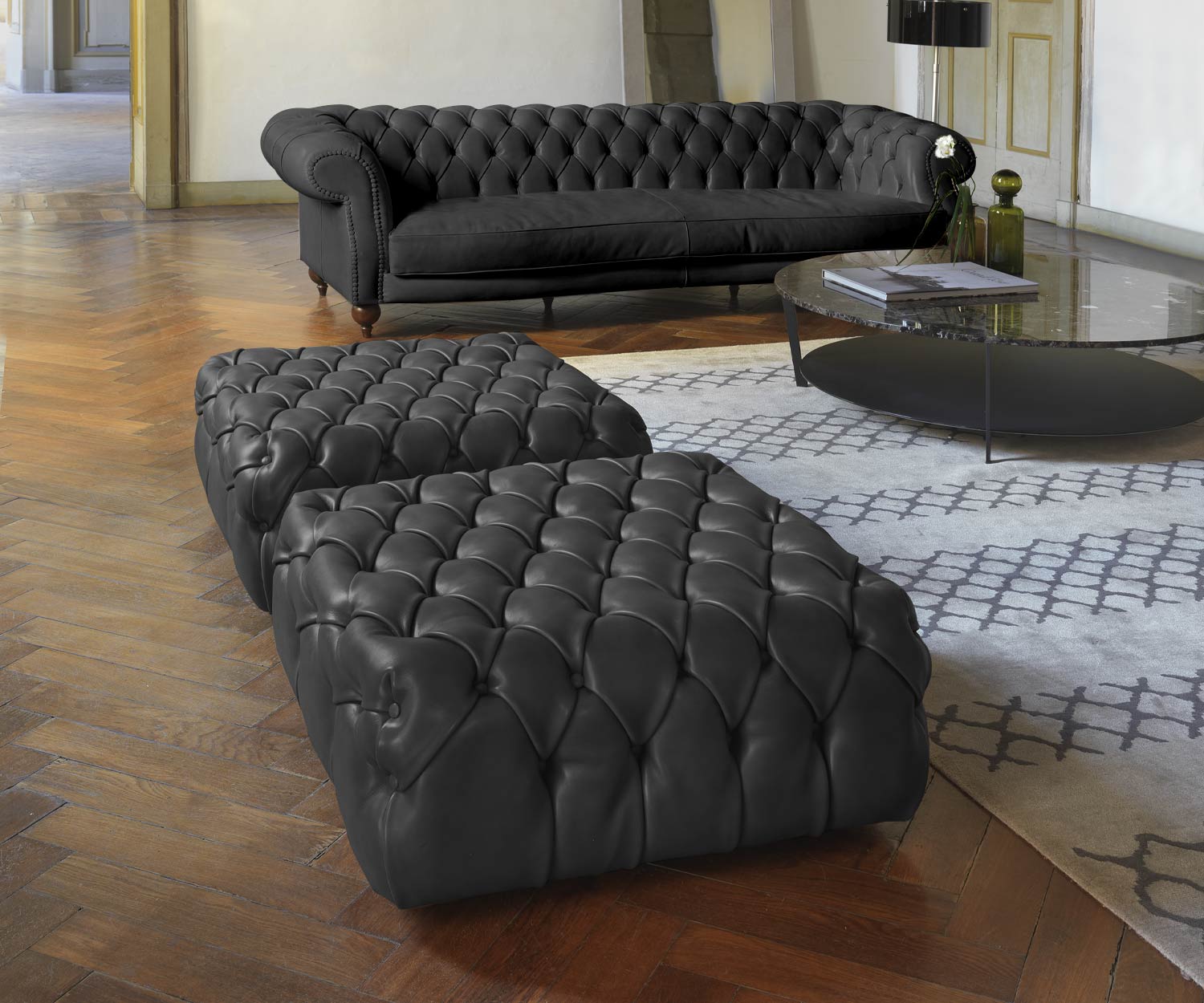 Hochwertiger Marelli Design Pouf Matisse im Detail Capitonne Verarbeitung Hochwertiger Marelli Design Pouf Matisse im Detail Capitonne Verarbeitung