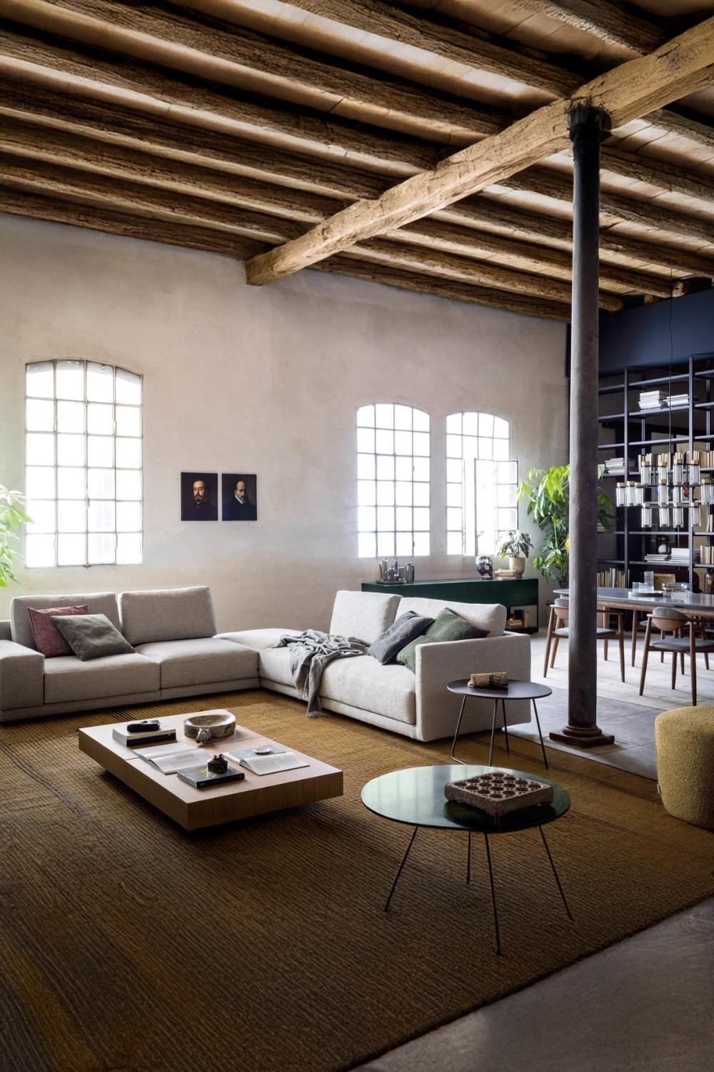 kombiniertes-wohn-und-esszimmer-mit-schickem-loft-charakter