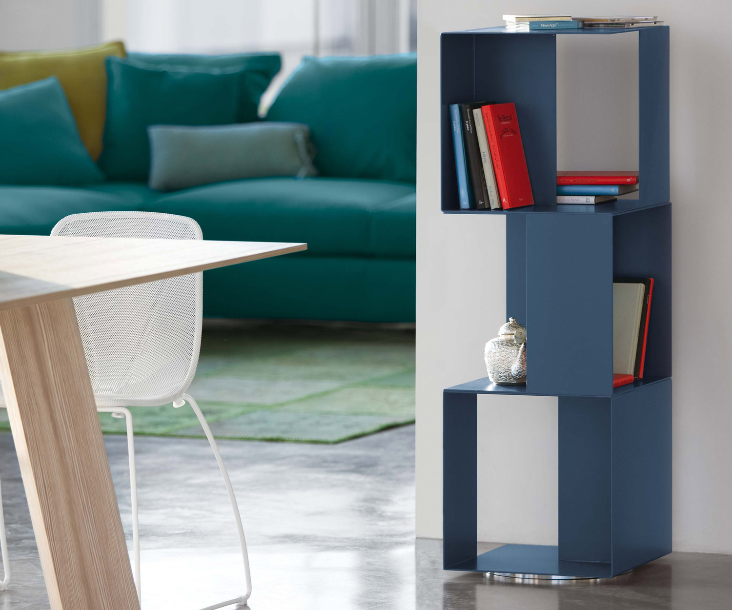 Novamobili Design Standregal in Oceano Blau mit drei Modulen gestapelt Novamobili Design Standregal in Oceano Blau mit drei Modulen gestapelt