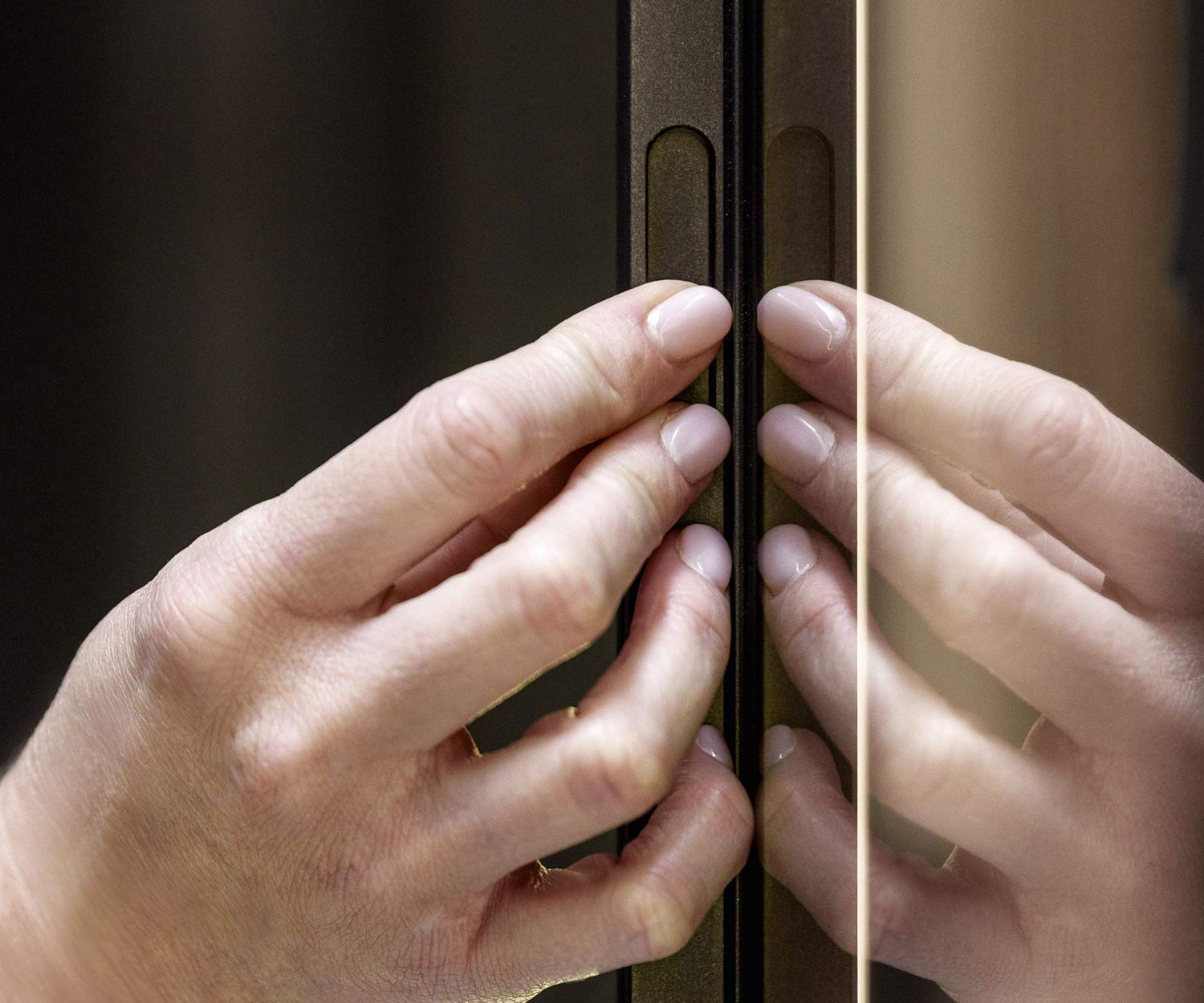 Kleiderschrank Glastueren mit minimal Tuerrahmen Kleiderschrank Glastueren mit minimal Tuerrahmen