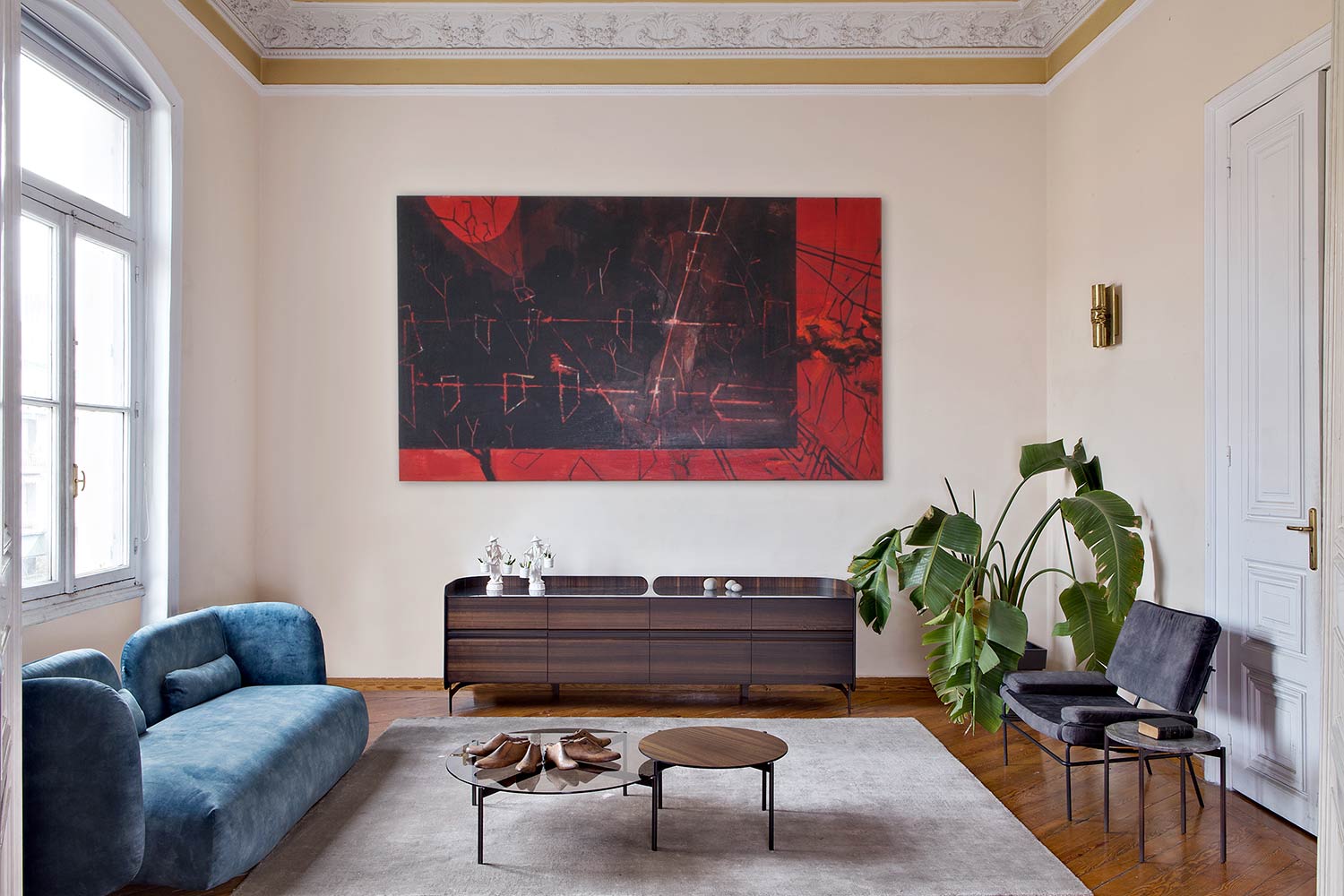 Holz Design Sideboard mit rundem Korpus Holz Design Sideboard mit rundem Korpus