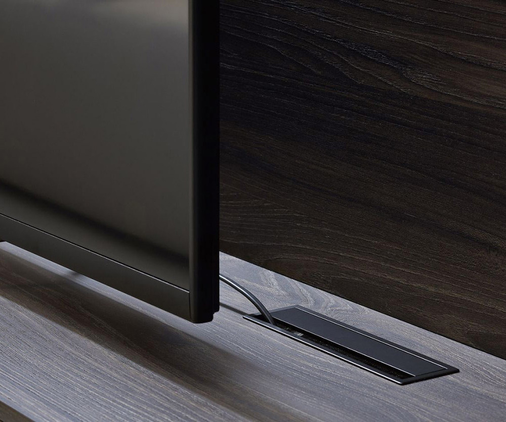 Reverse Kabelkanal in Abdeckplatte Reverse Kabelkanal in Abdeckplatte