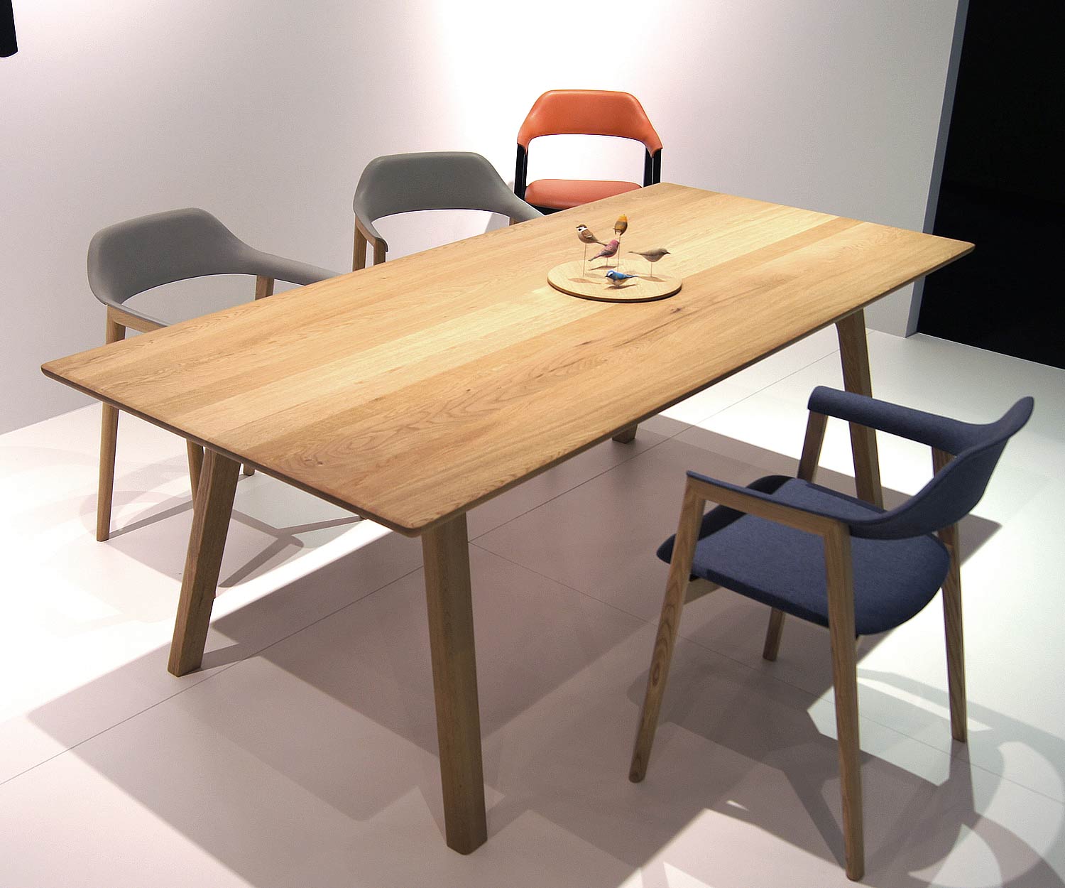 Moderner Conde House Ten Design Tisch mit fixierter oder ausziehbarer Tischplatte Moderner Conde House Ten Design Tisch mit fixierter oder ausziehbarer Tischplatte