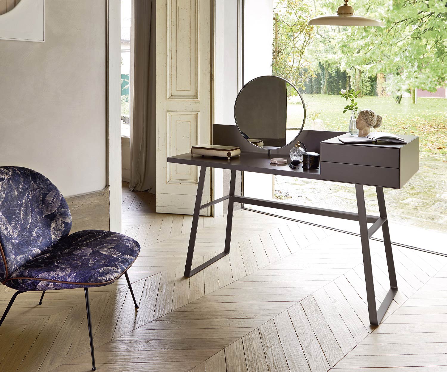 Exklusiver Livitalia Design Sekretär Segreto in Anthrazit Matt Exklusiver Livitalia Design Sekretär Segreto in Anthrazit Matt