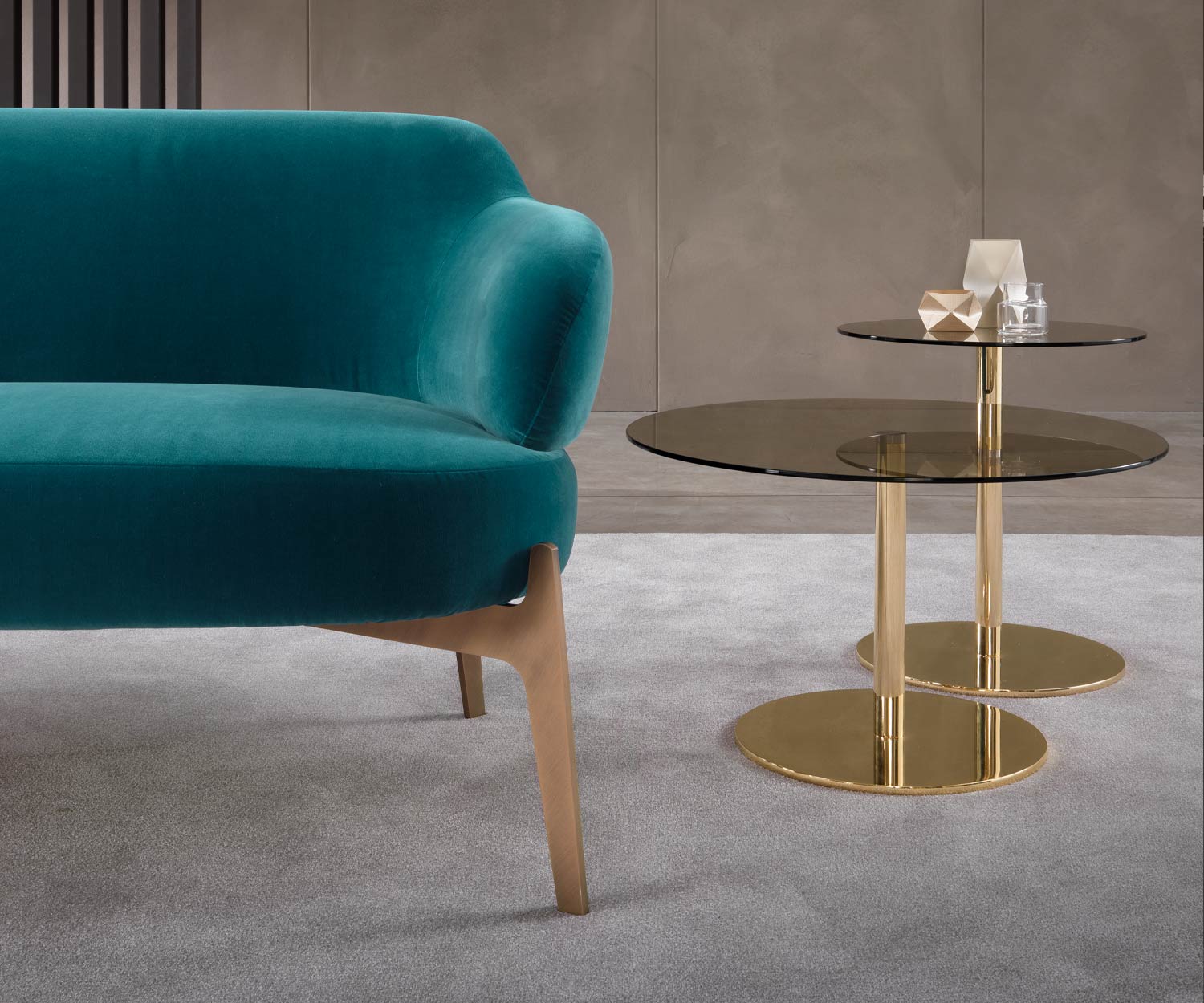 Moderner Marelli Designer Beistelltisch Break Messing Gestell Glas Top Moderner Marelli Designer Beistelltisch Break Messing Gestell Glas Top