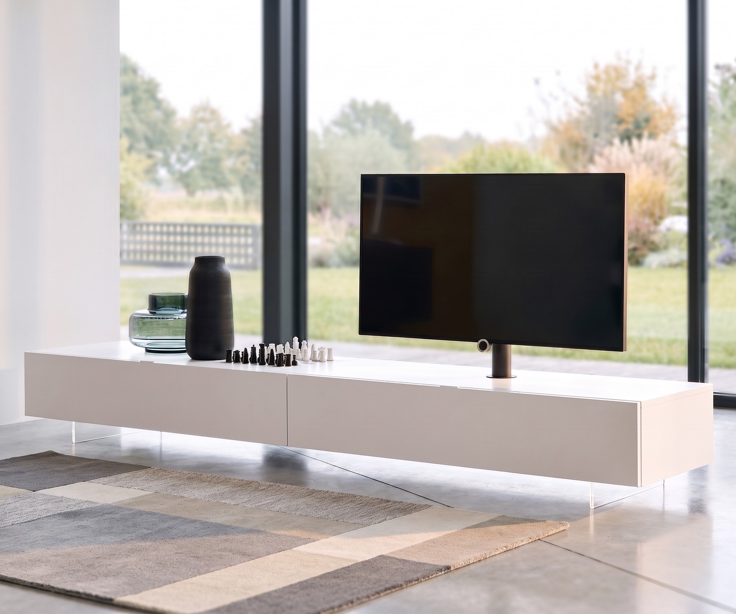 Transparenter TV-Sockel Livitalia für Lowboards Livitalia TV Sockel transparent für schwebendes TV-Lowboard im Wohnzimmer, minimalistisches Design aus Methacrylat.
