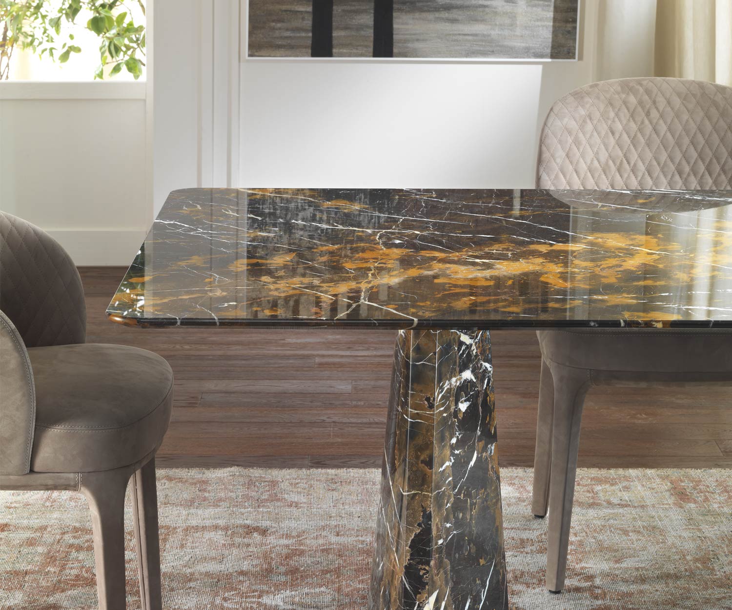 Exklusiver Design Esstisch Black & Gold Marmor Detail Tischplatte 