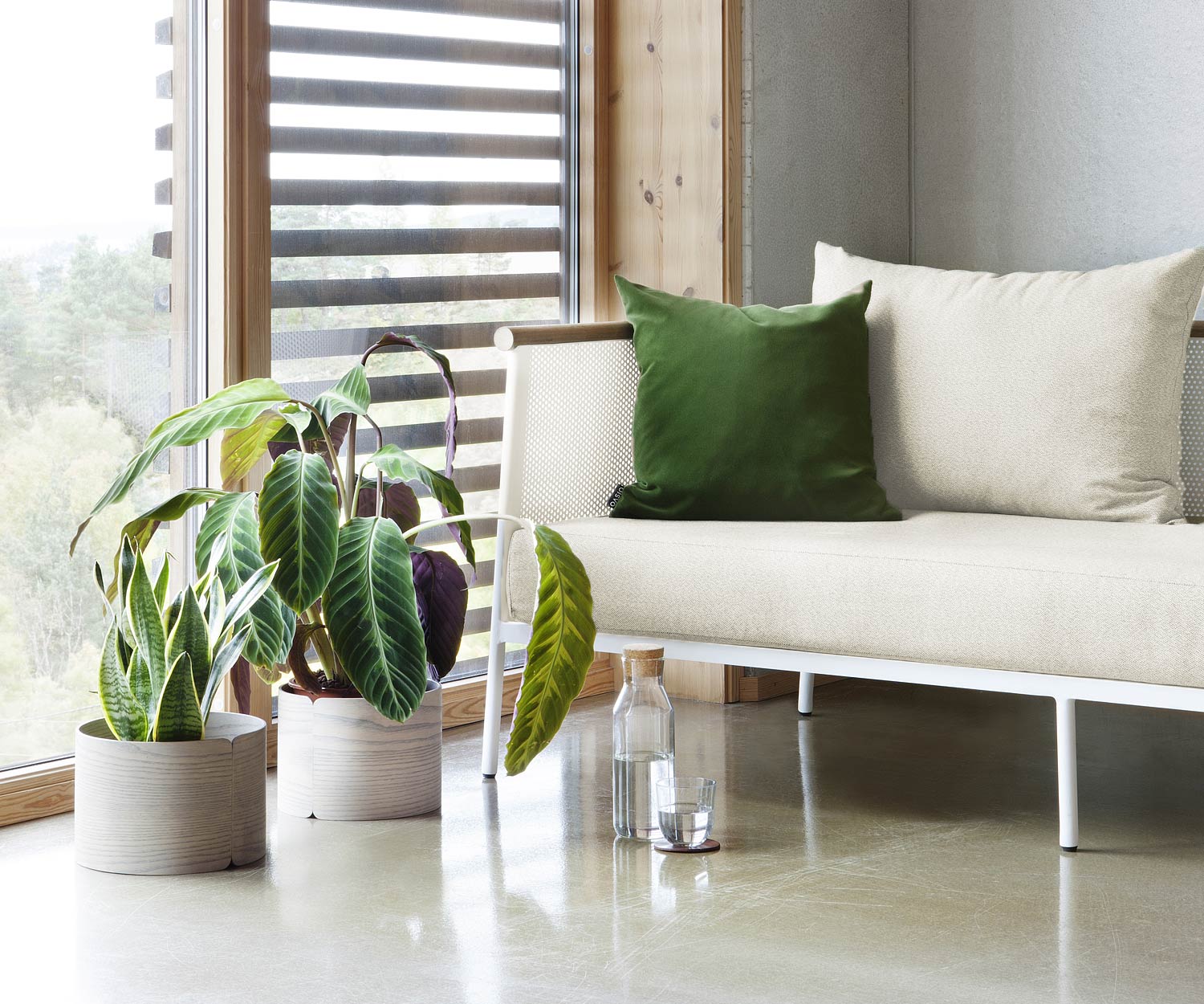 Oasig Garten Kollektion mit Polsterauflage in Creme Weiß Oasig Garten Kollektion mit Polsterauflage in Creme Weiß