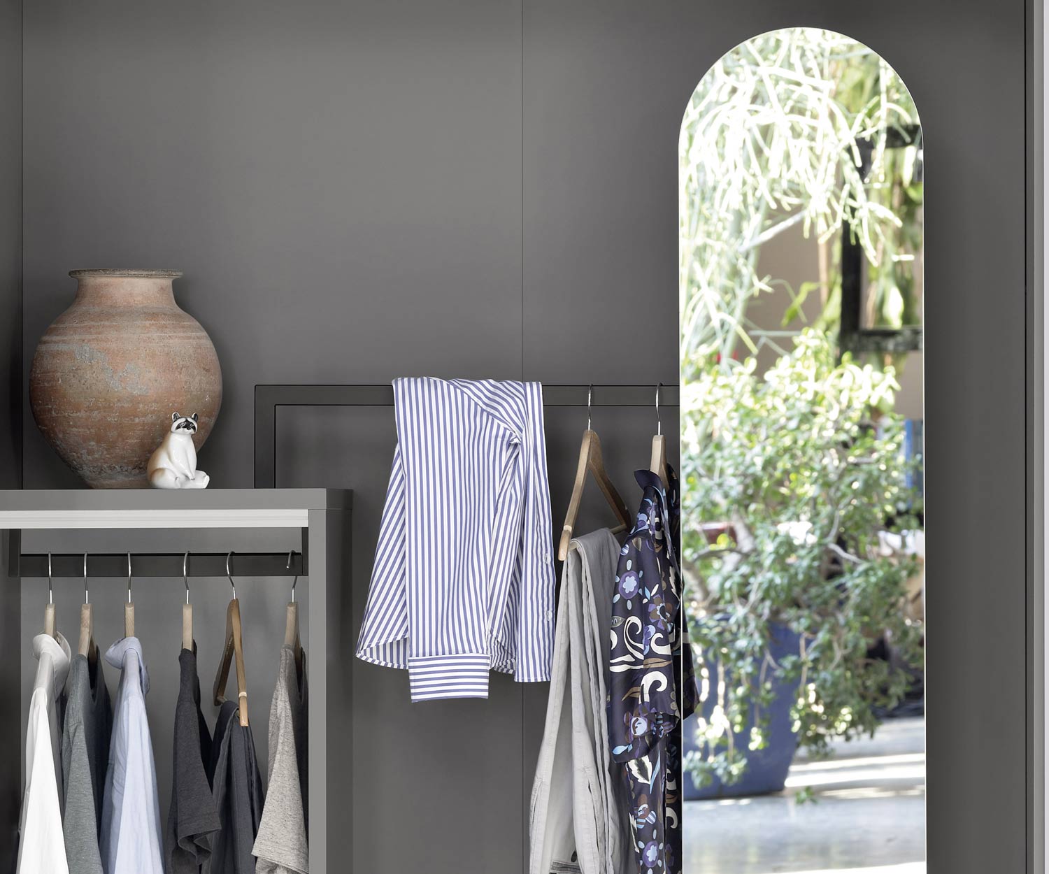 Hochwertiger Design Kleiderschrank Novamobili Move Nische mit Spiegel Hochwertiger Design Kleiderschrank Novamobili Move Nische mit Spiegel