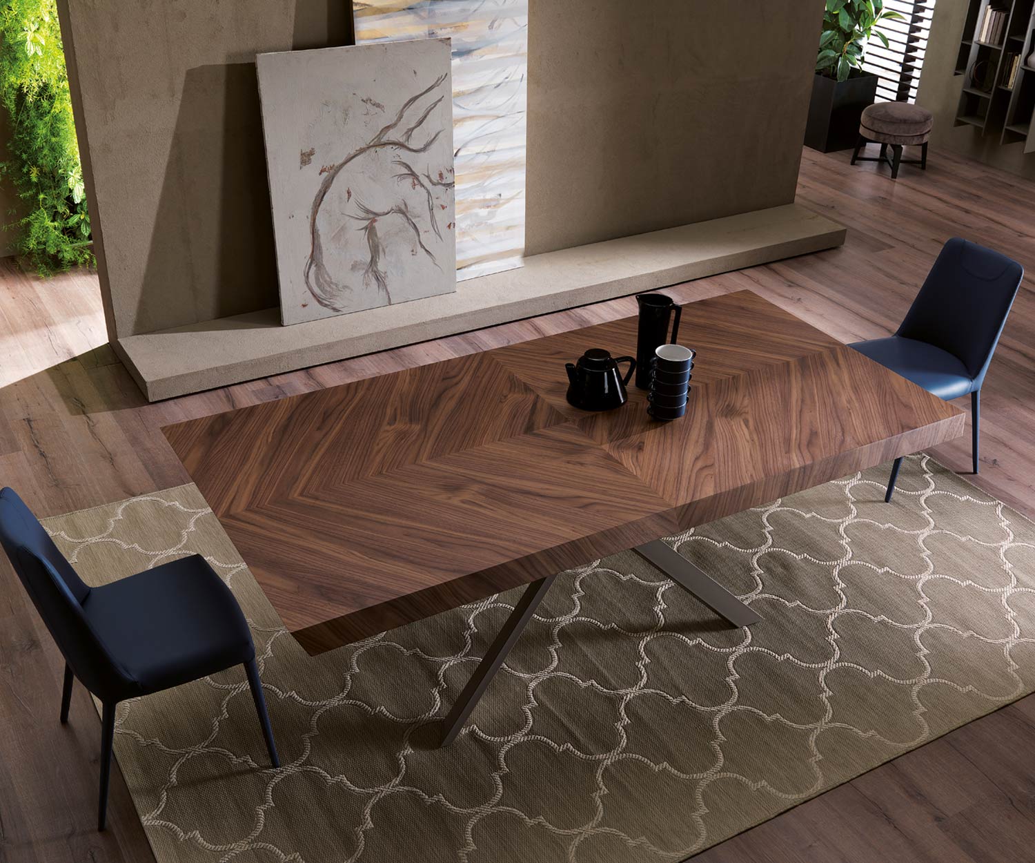 Moderner Design Esstisch Ansicht im Esszimmer Tischbeine Metallgestell graubraun Moderner Design Esstisch Ansicht im Esszimmer Tischbeine Metallgestell graubraun