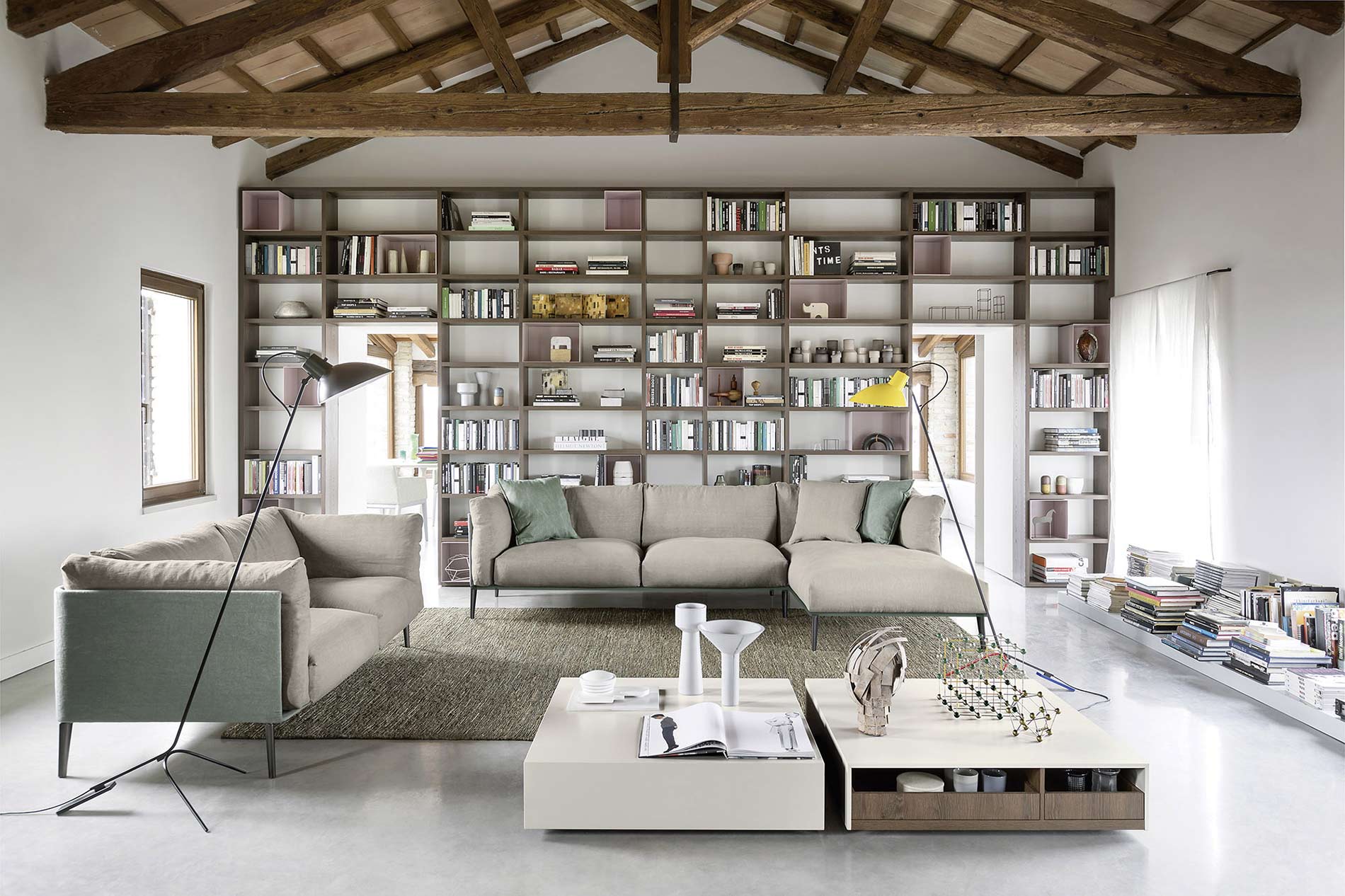 Design Ecksofa auf Füßen