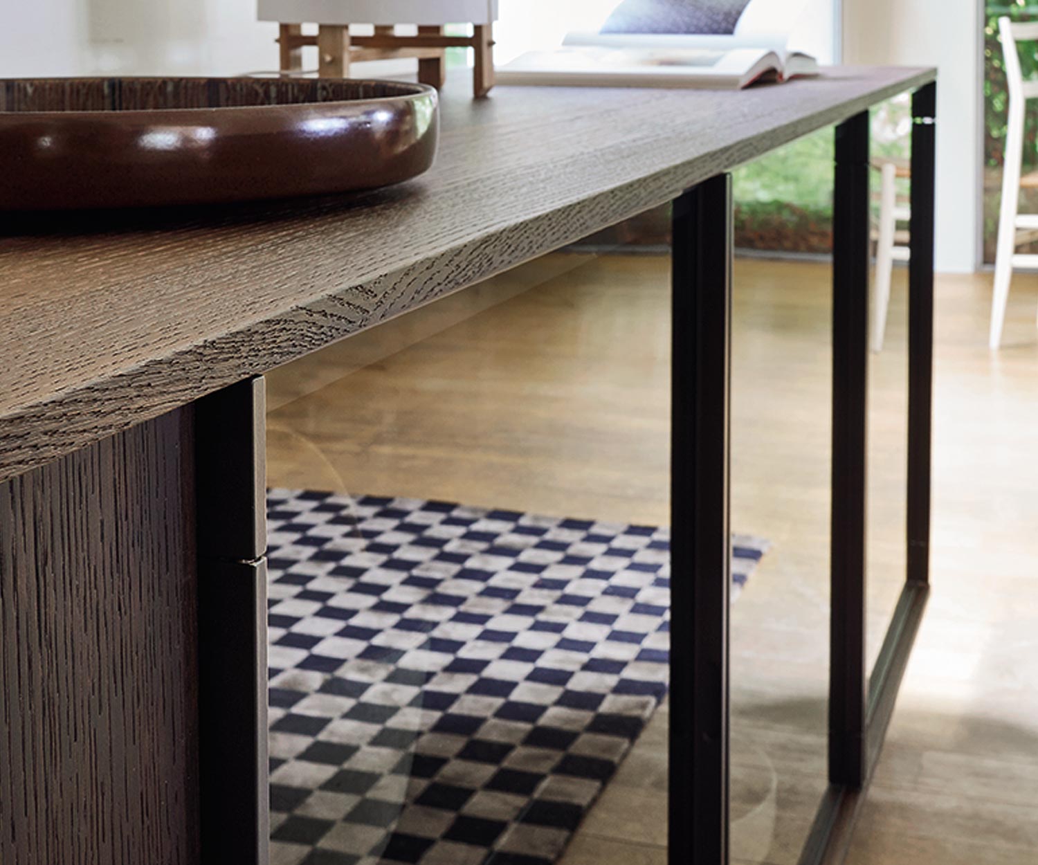 Modernes Livitalia Glas Design Sideboard Scrigno im Detail die Griffe Modernes Livitalia Glas Design Sideboard Scrigno im Detail die Griffe