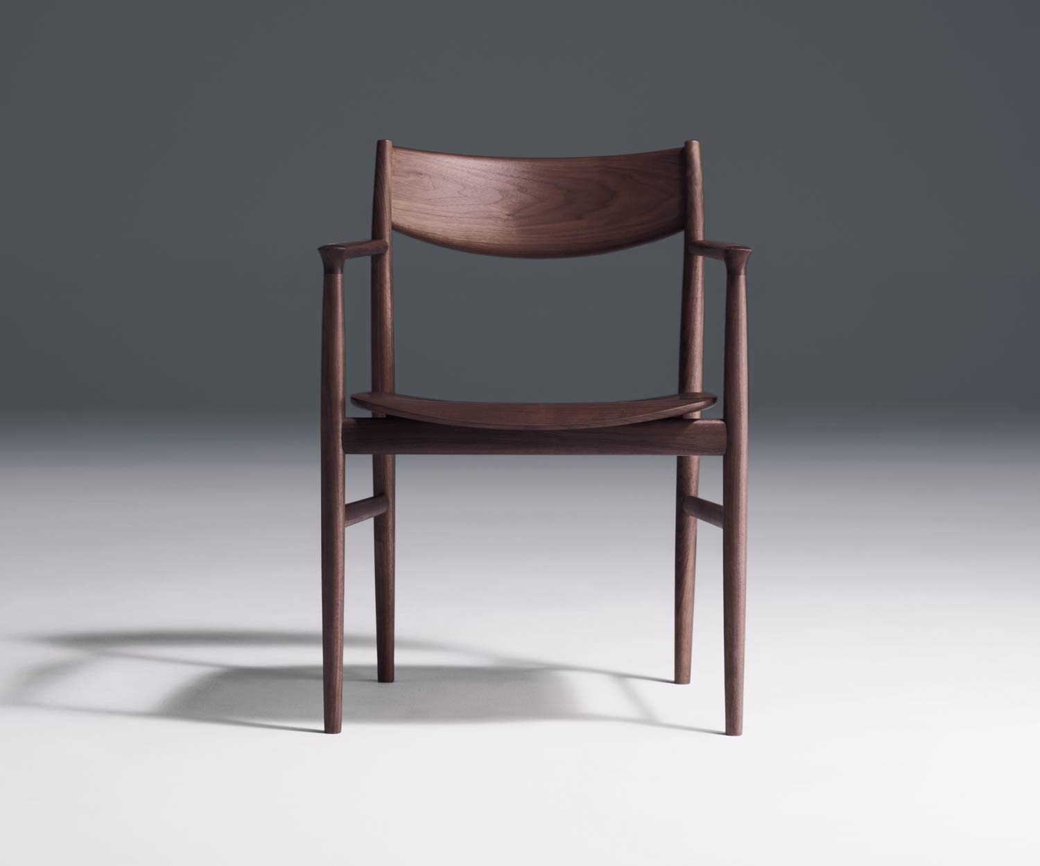 Hochwertiger Conde House Kamuy Designer Lehnstuhl in Walnuss Massivholz Hochwertiger Conde House Kamuy Designer Lehnstuhl in Walnuss Massivholz