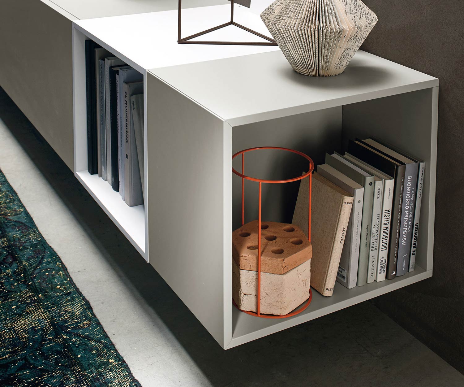 Moderne hängende Design Wohnwand C07 mit offenen Elementen im Detail Moderne hängende Design Wohnwand C07 mit offenen Elementen im Detail