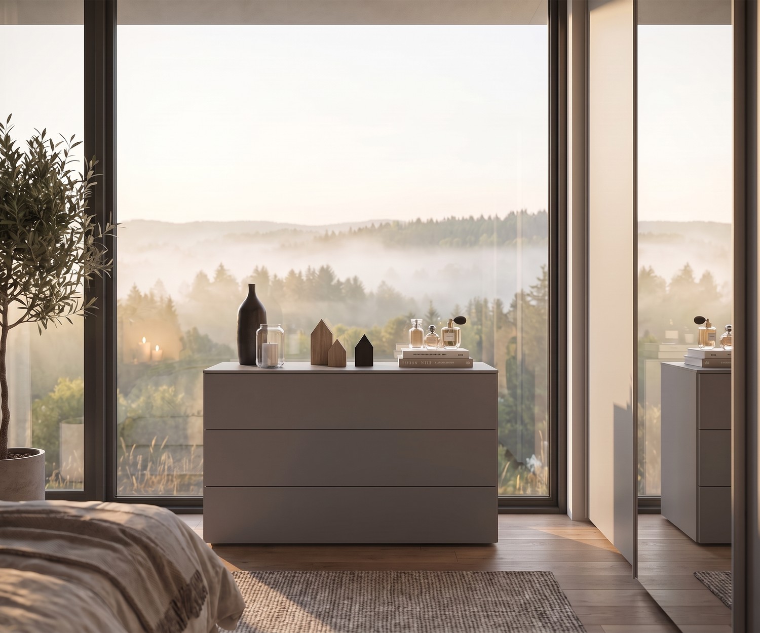 Atena Kommode von Livitalia zur Schlafzimmer-Aufbewahrung vor einem Panoramafenster im modernen, minimalistischen Stil.
