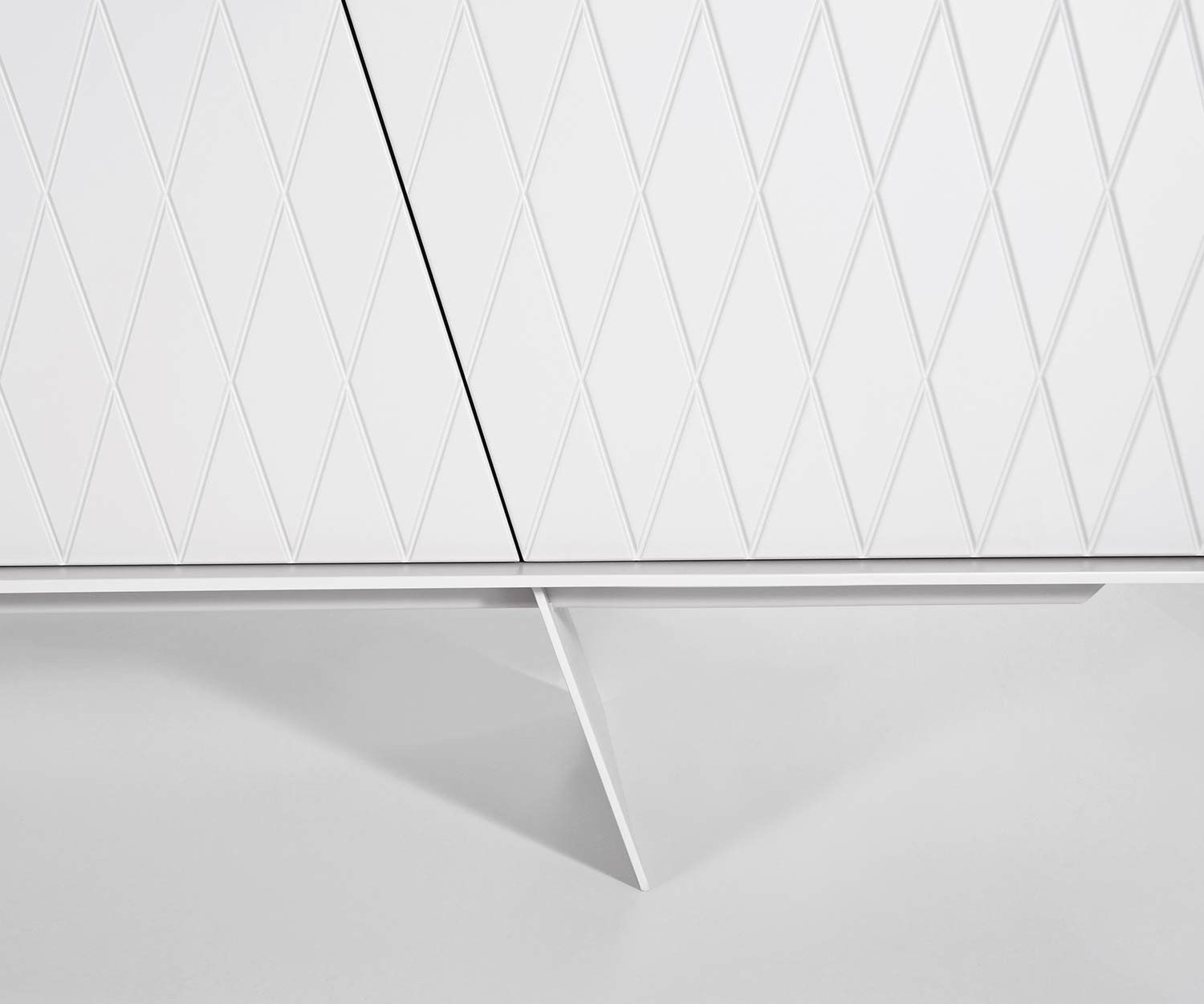 al2 e klipse 003 Design Sideboard Detail Standfüße Füße al2 e klipse 003 Design Sideboard Detail Standfüße Füße