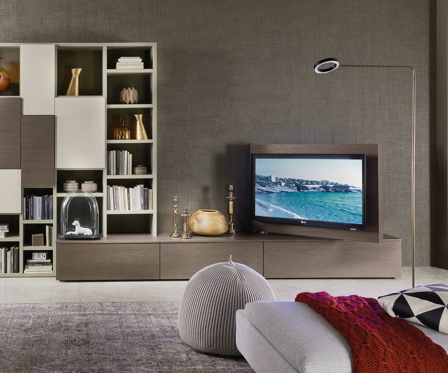 Exklusives Livitalia Vision Design Lowboard mit 90° schwenkbarem TV Paneel Exklusives Livitalia Vision Design Lowboard mit 90° schwenkbarem TV Paneel