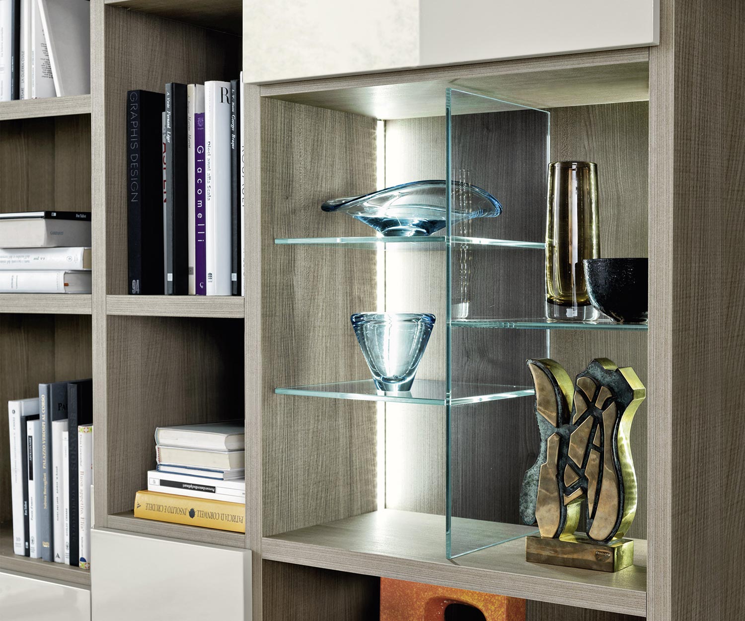 Design Bücherregal mit LED Beleuchtung Design Bücherregal mit LED Beleuchtung